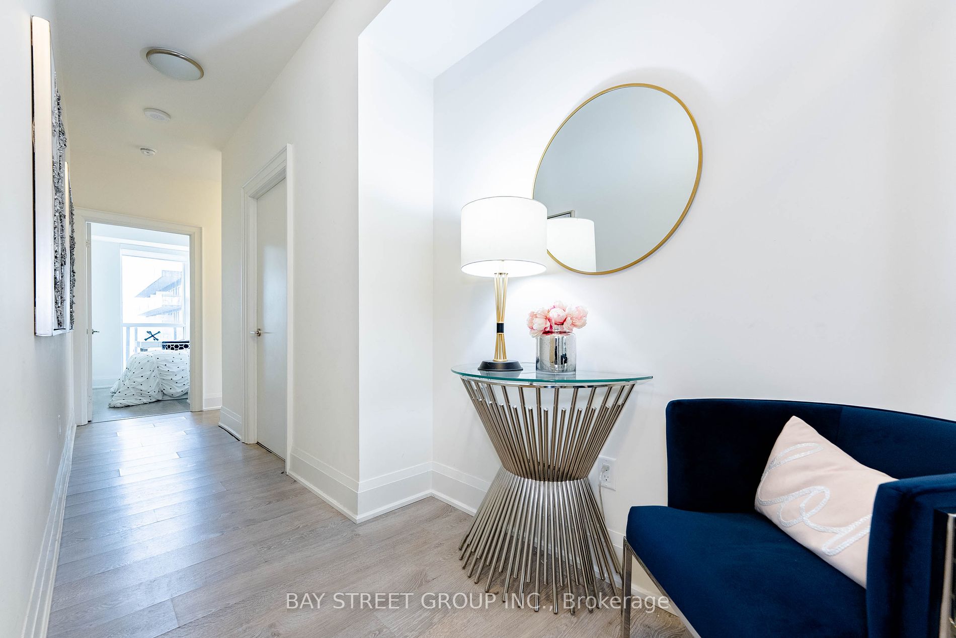 30 Roehampton Ave, #1102