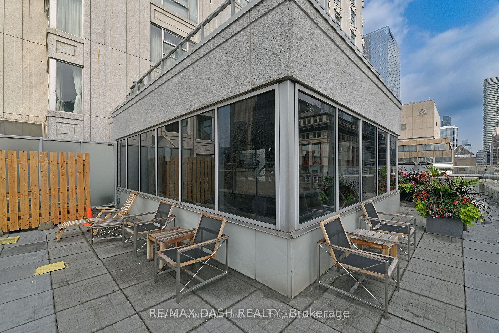 1 King St W, #4204