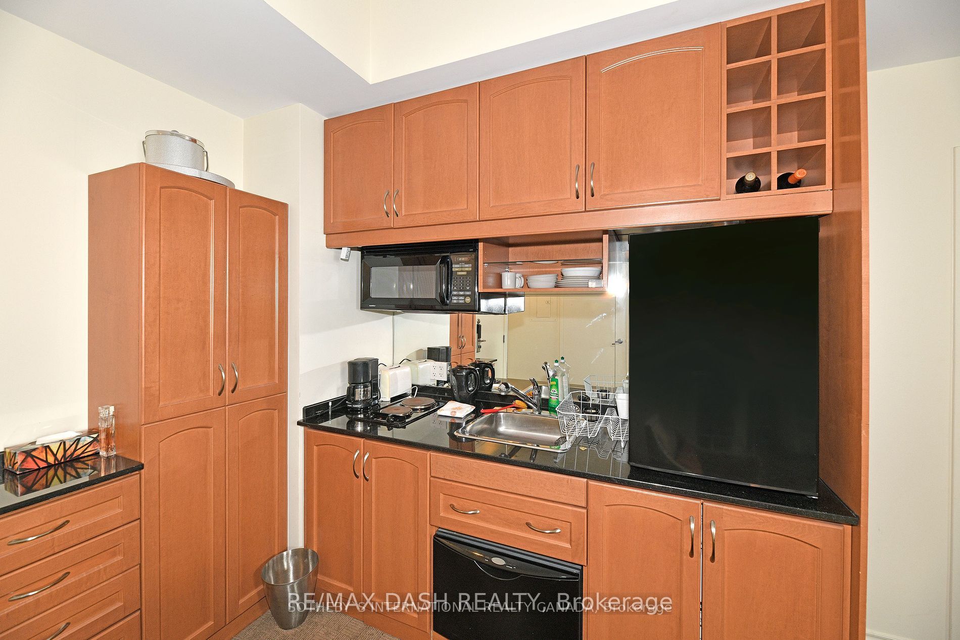 1 King St W, #4204