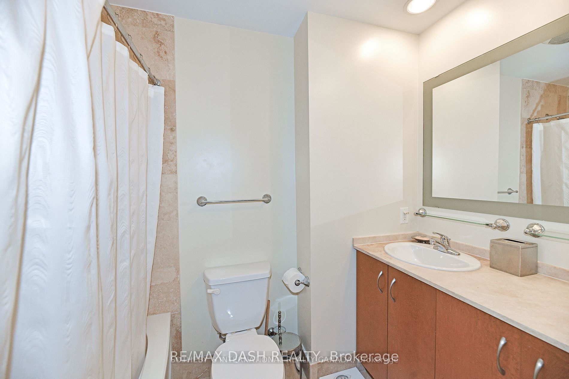 1 King St W, #4204