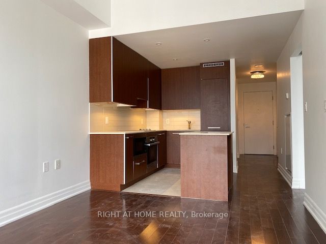 8 The Esplanade, #2803