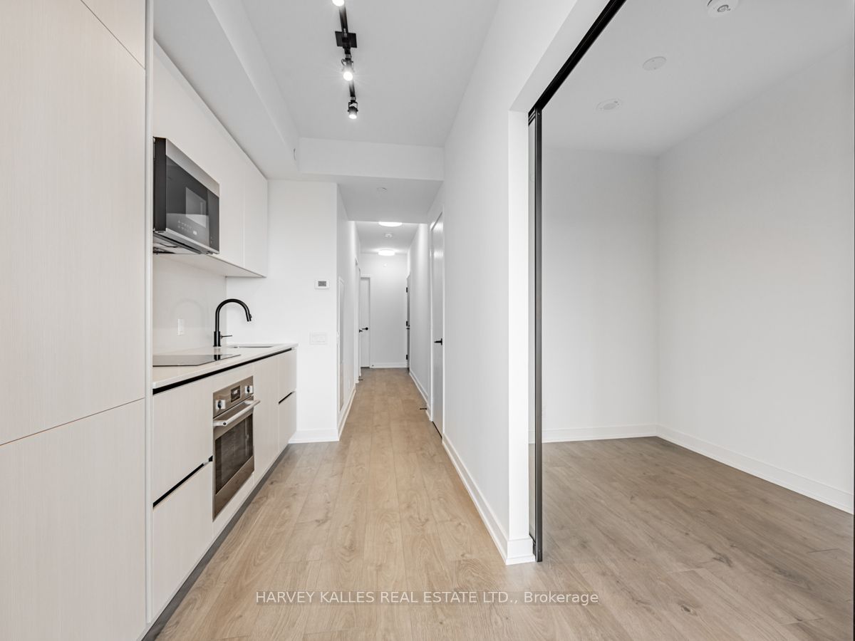 108 Peter Street, #3211
