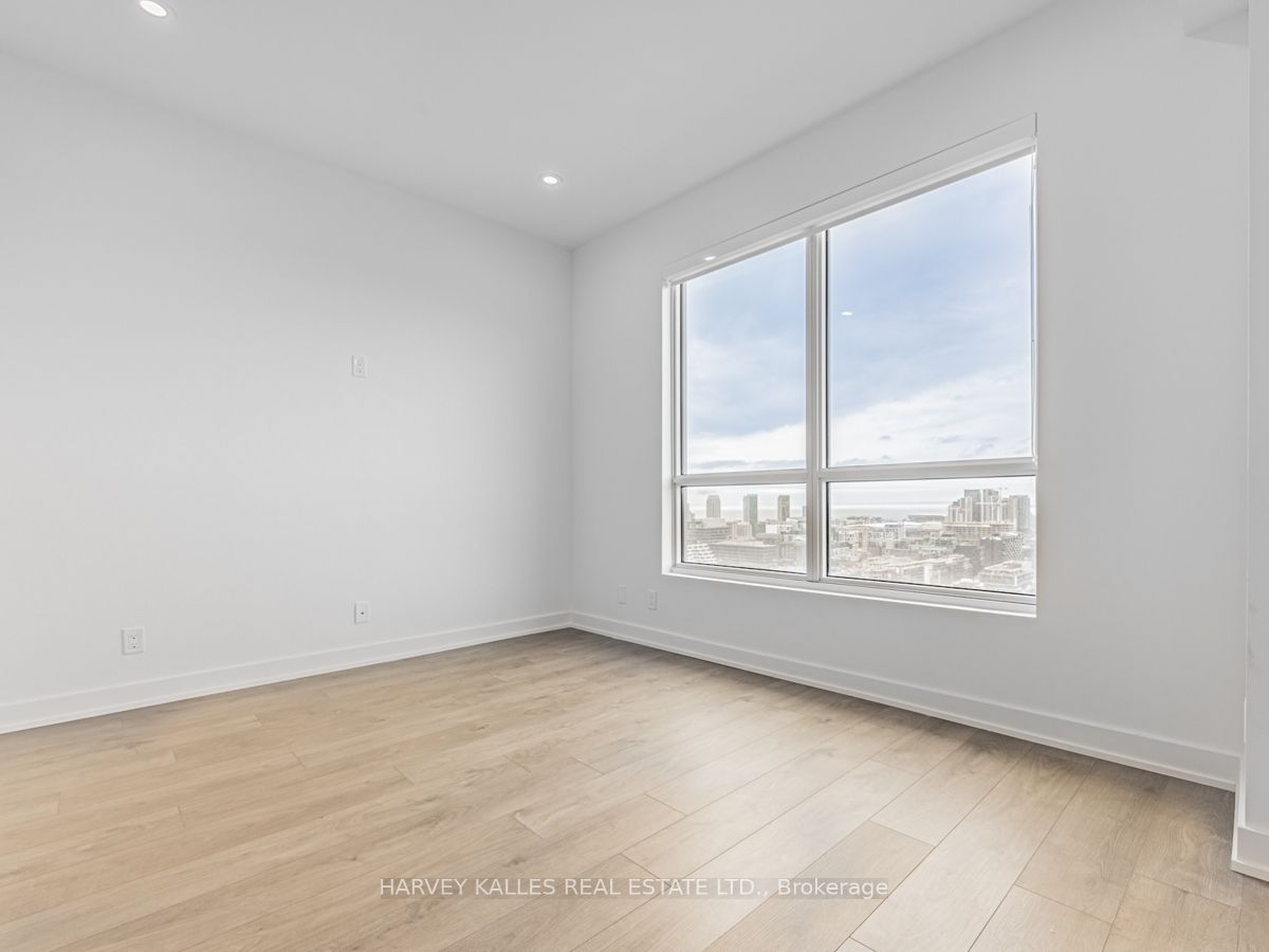 108 Peter Street, #3211