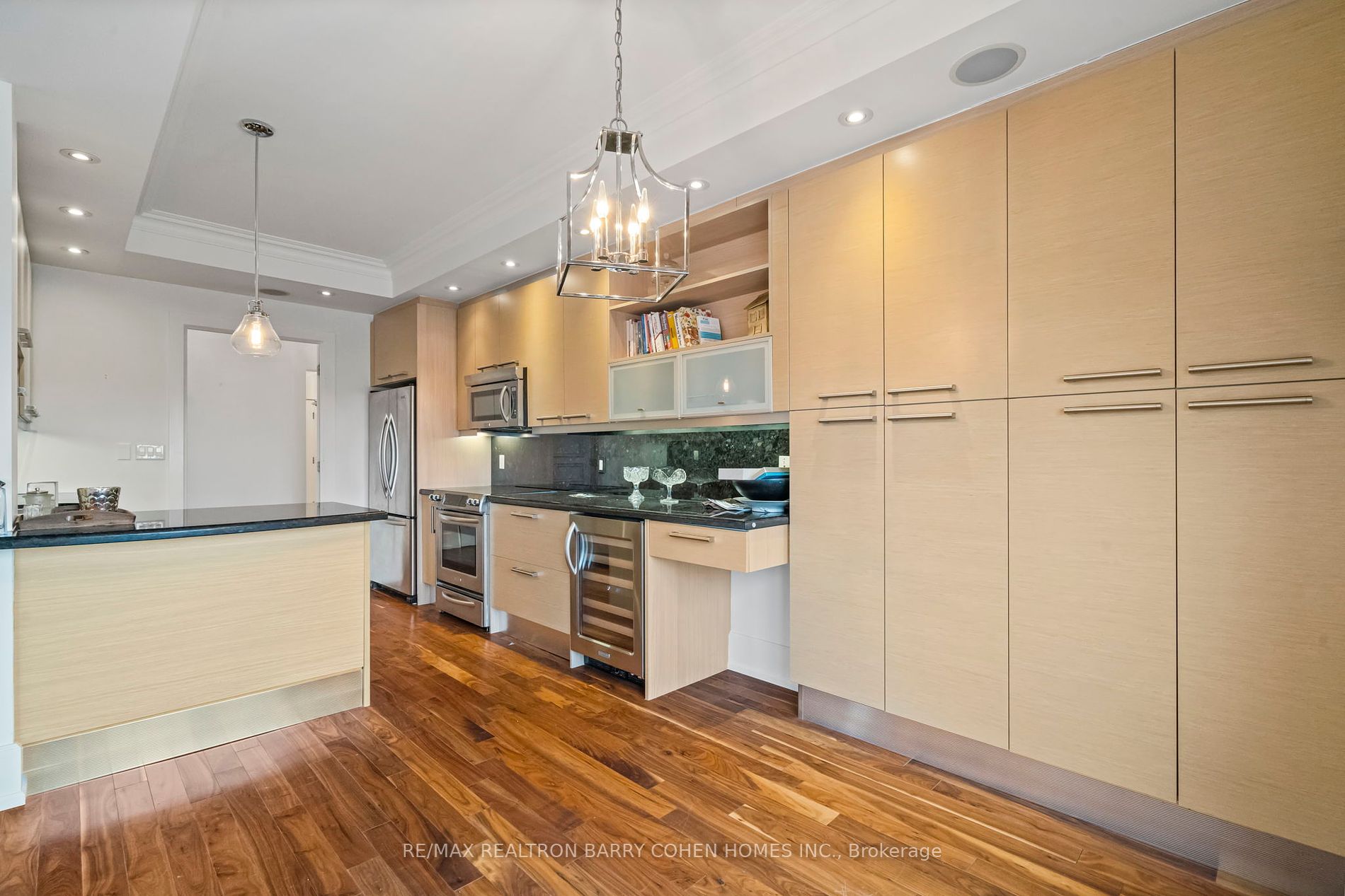 662 Sheppard Ave E, #805c