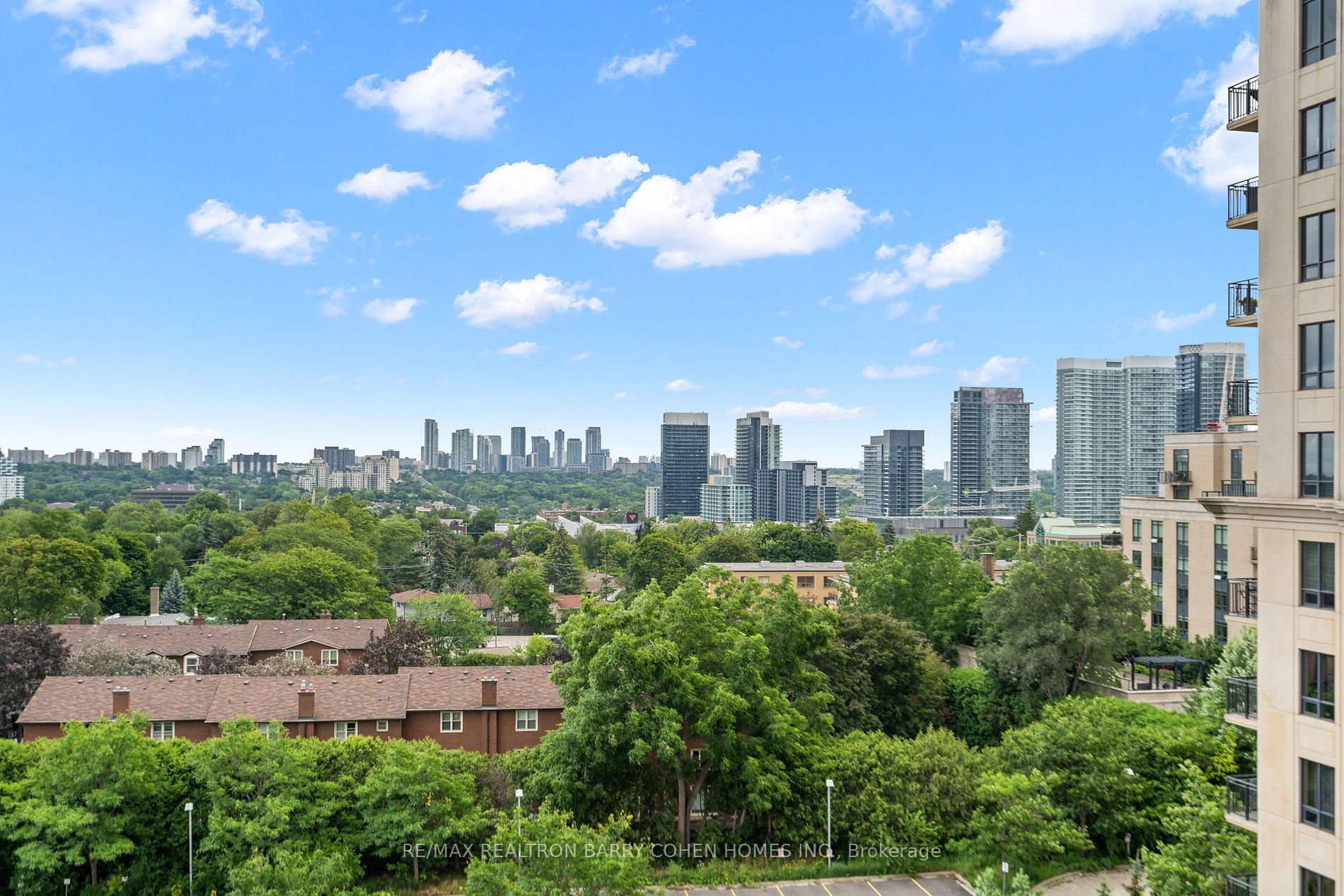 662 Sheppard Ave E, #805c