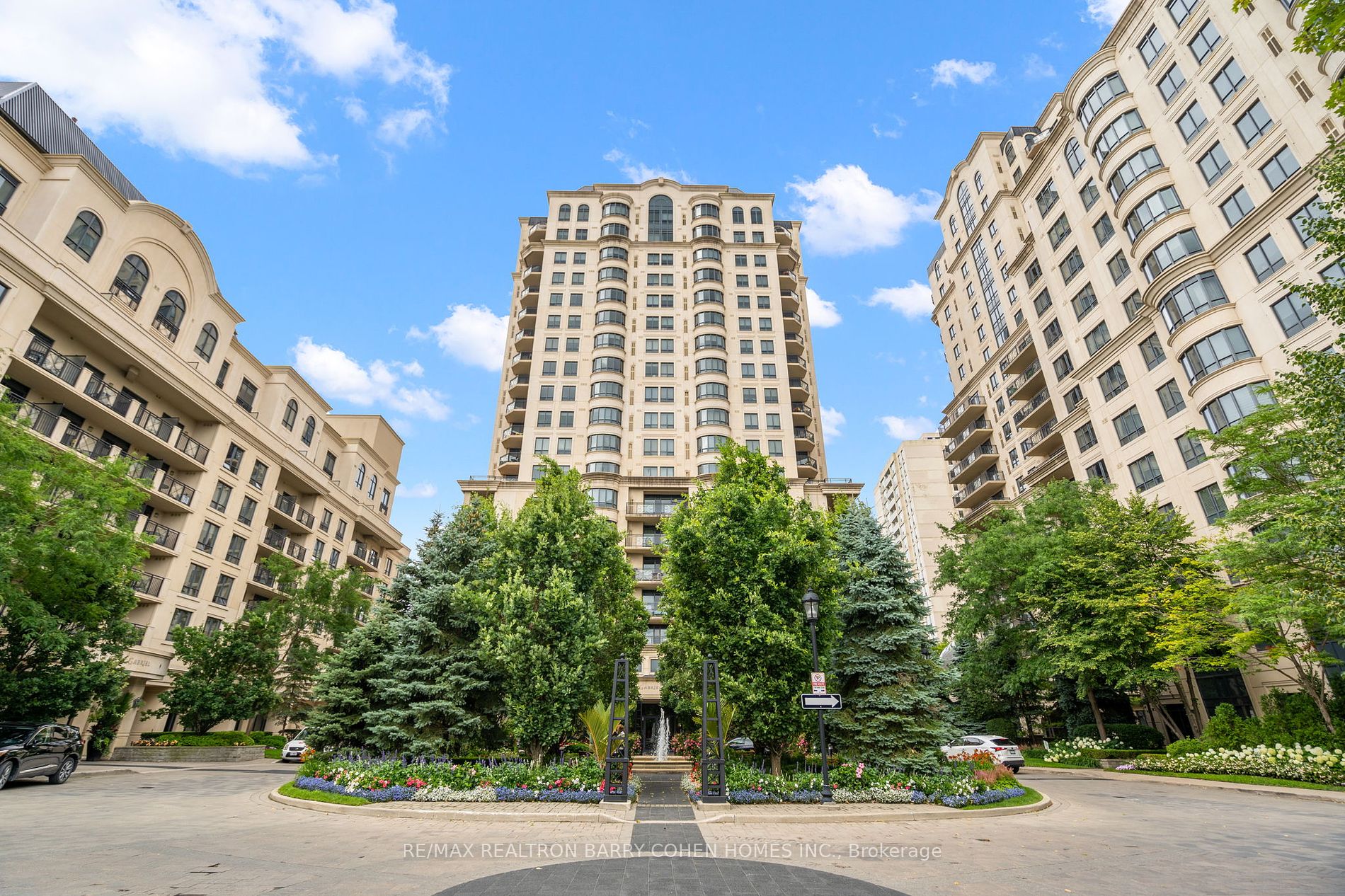 662 Sheppard Ave E, #805c