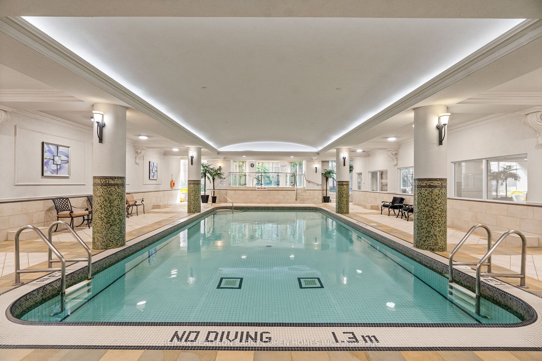 662 Sheppard Ave E, #805c