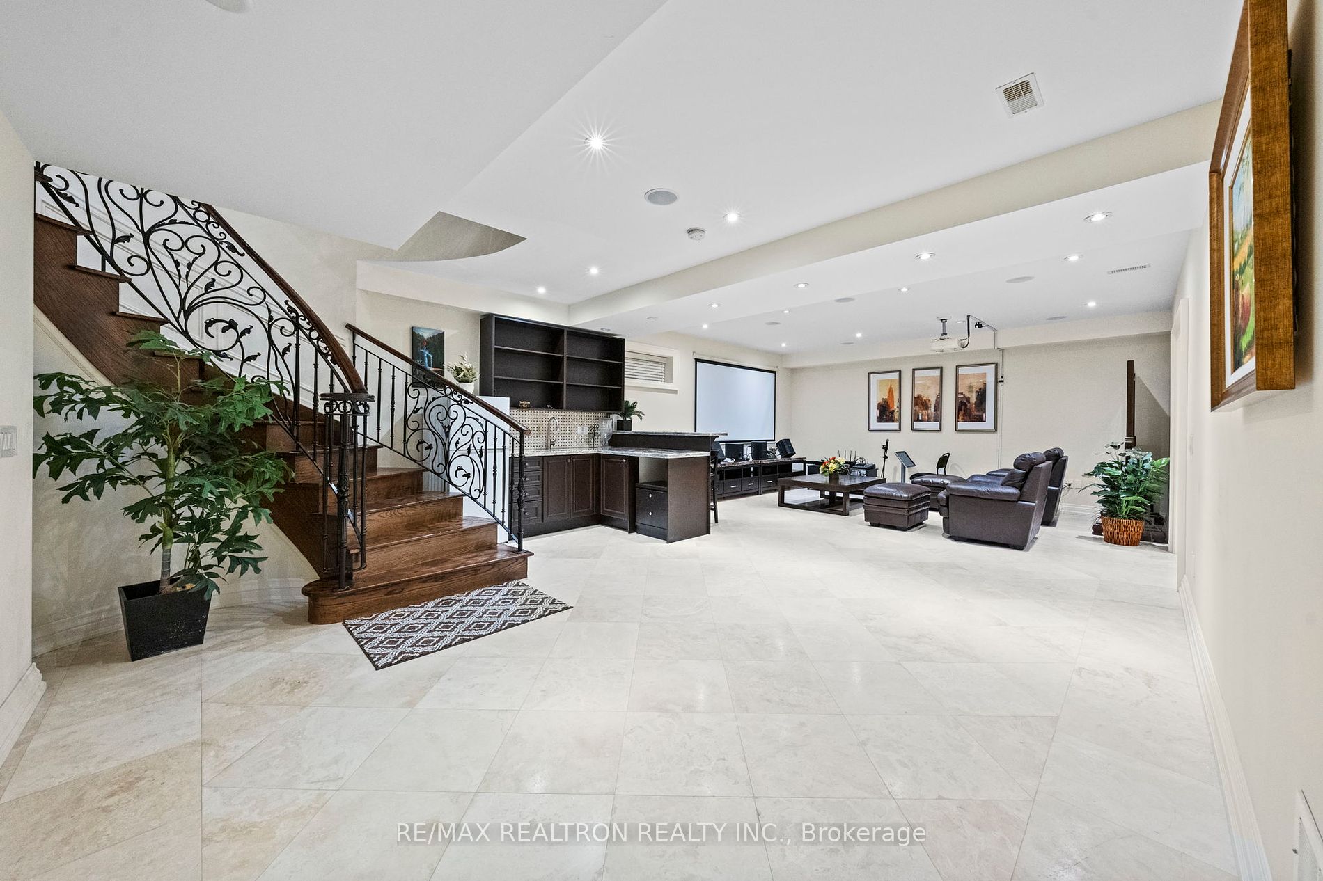 139 Beechwood Avenue