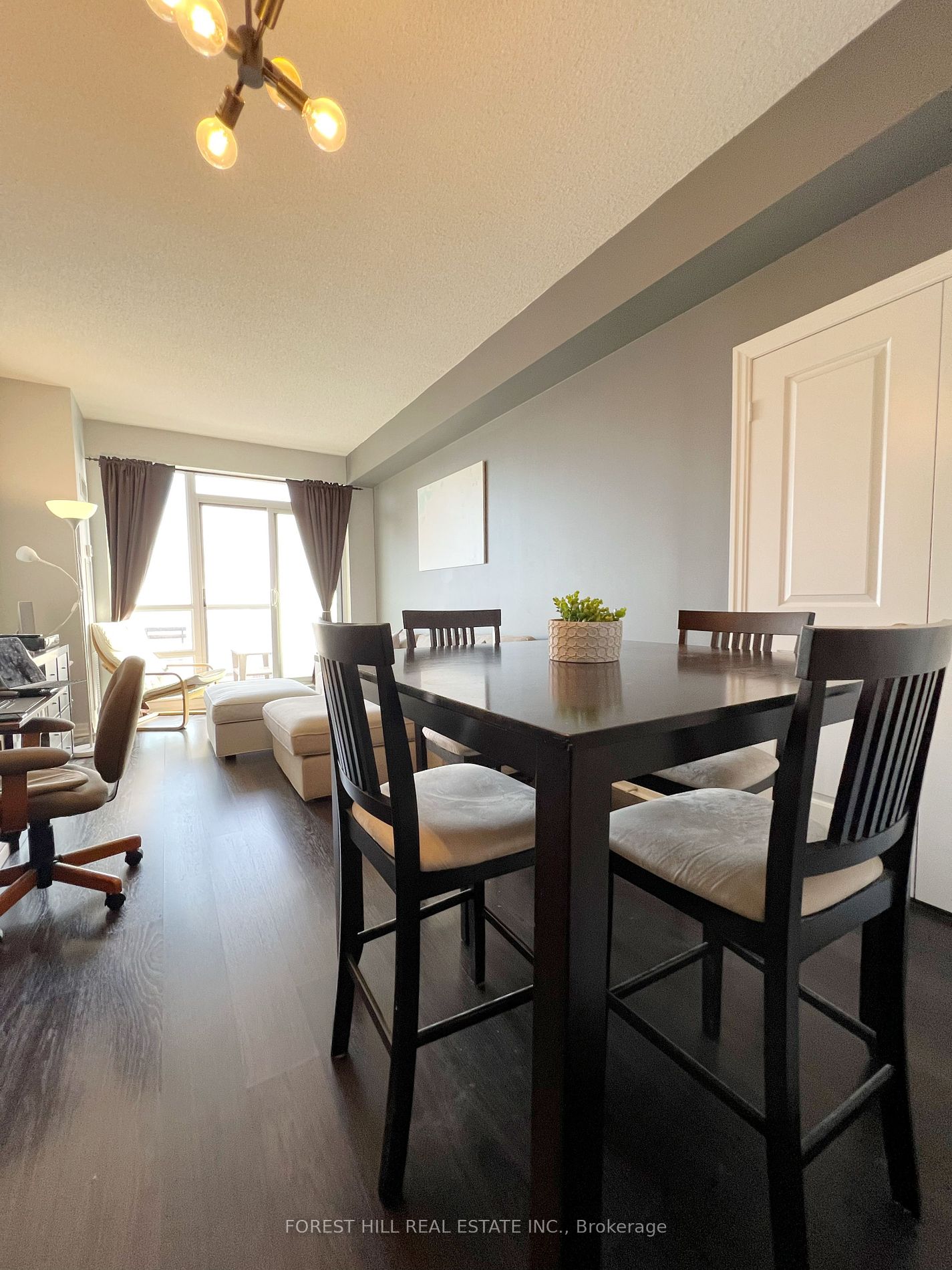 30 Heron's Hill Way, #2308