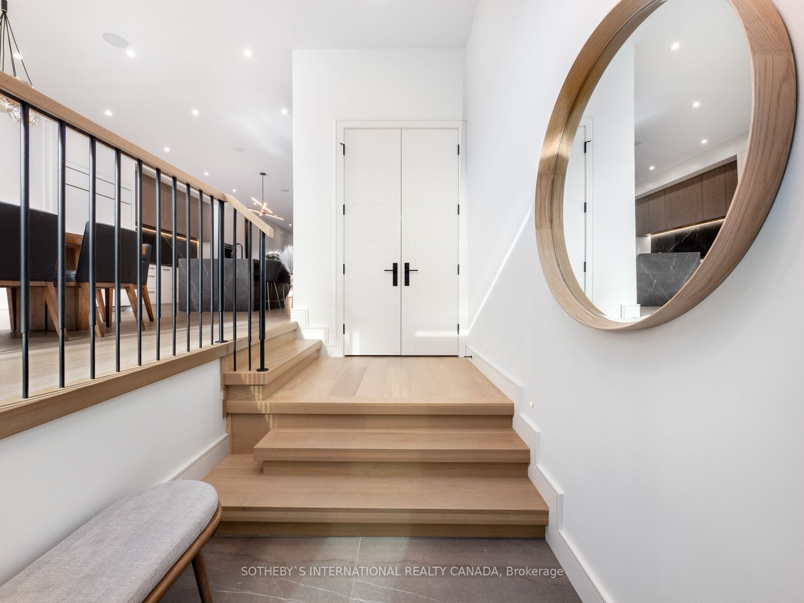 272 Cranbrooke Avenue