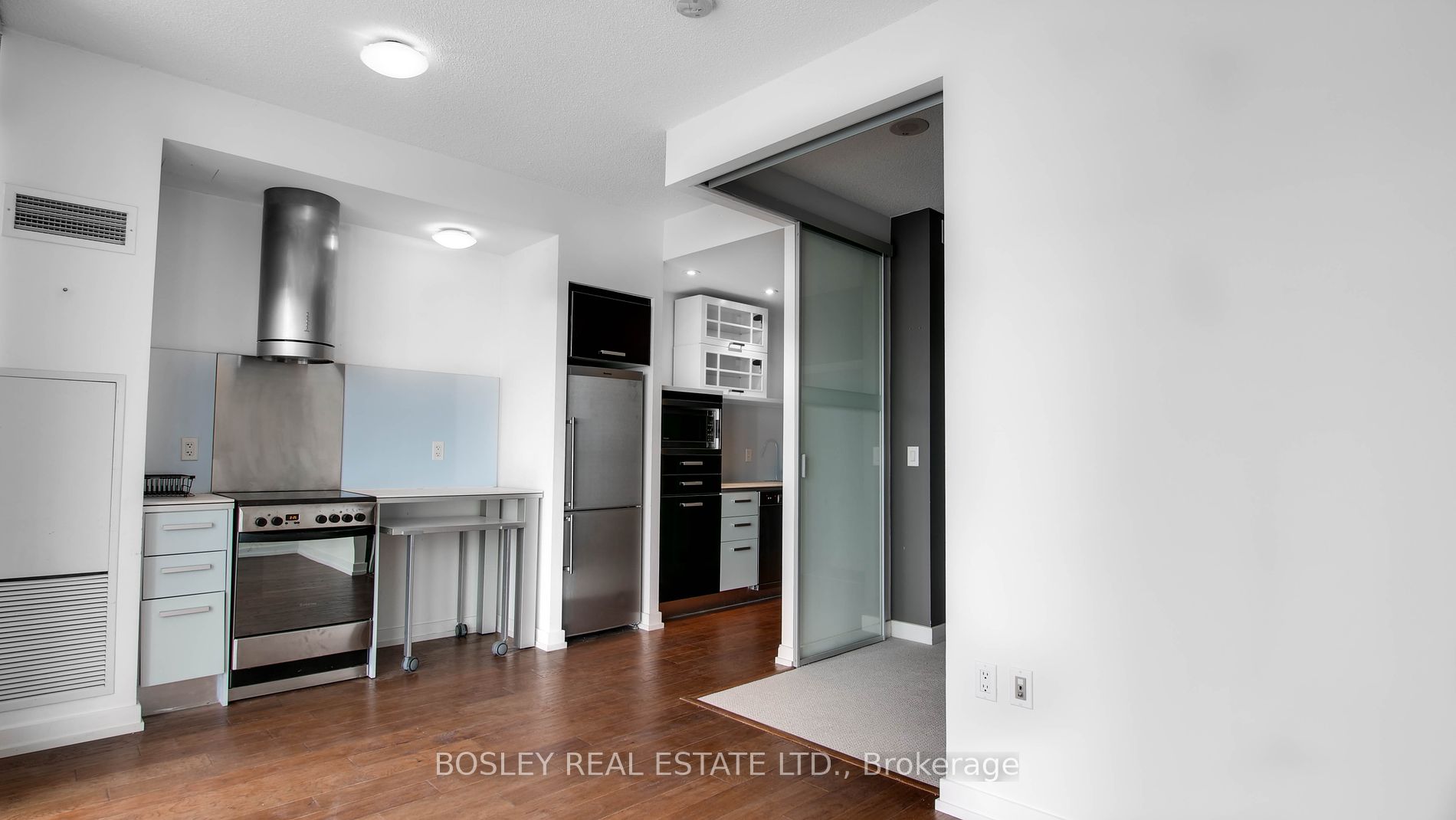 38 Dan Leckie Way, #1802