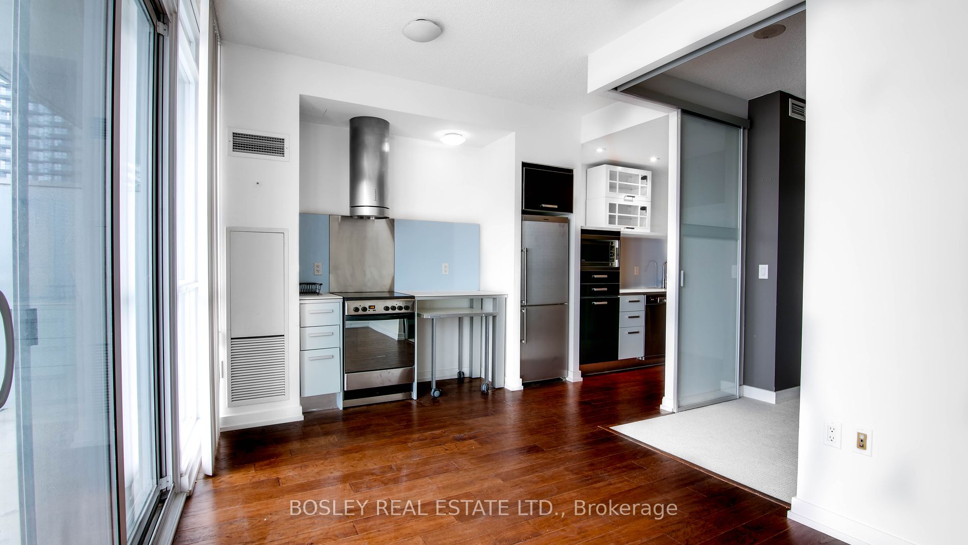 38 Dan Leckie Way, #1802