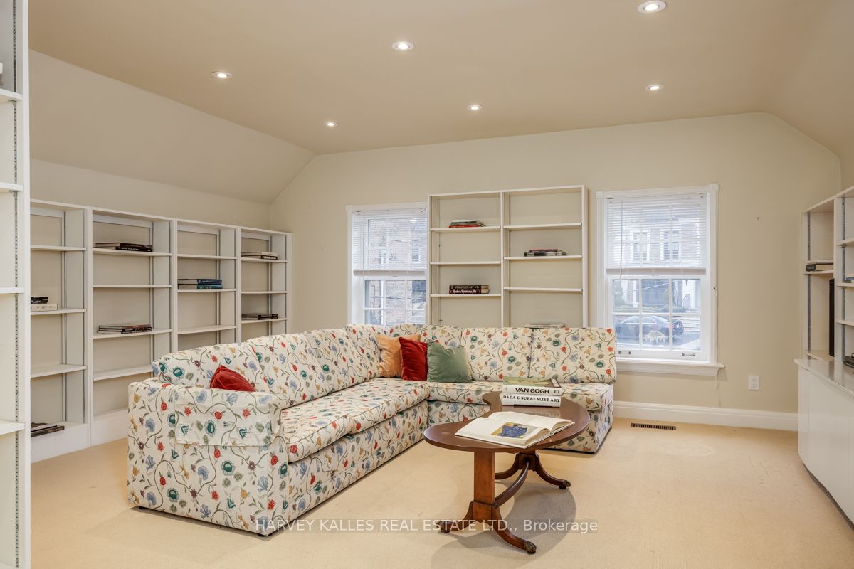 3 Ridgewood Road