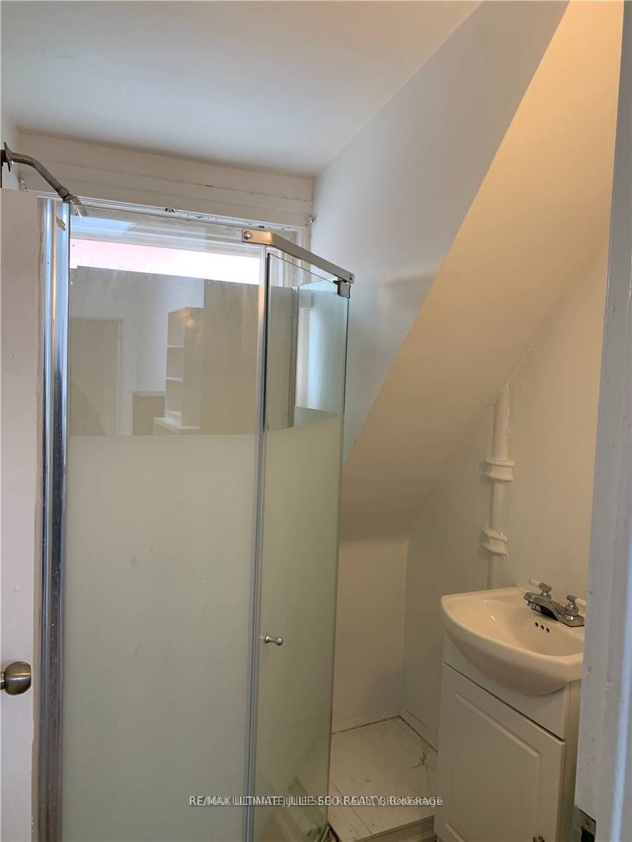 406A Bloor Street W #B