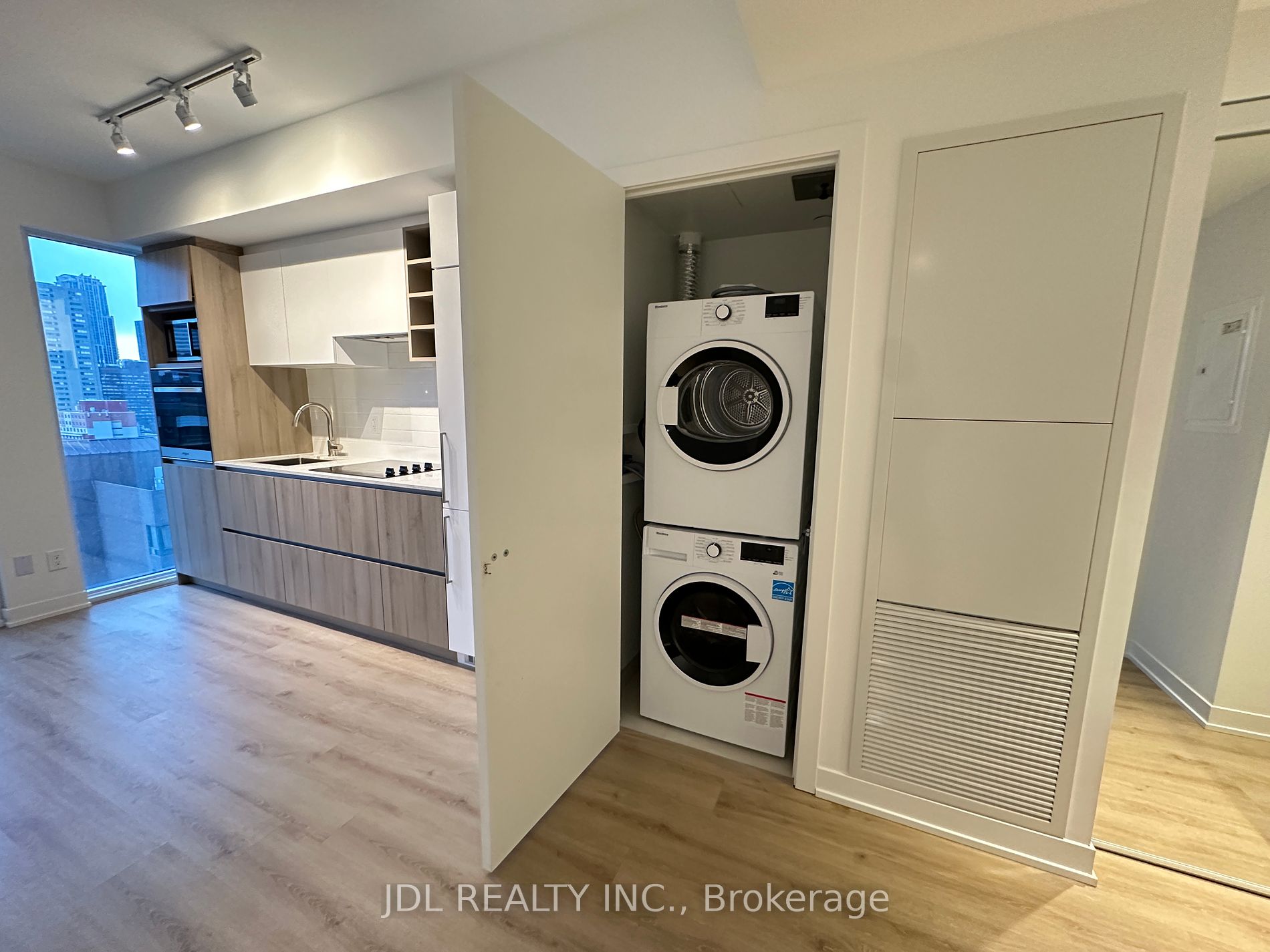 319 Jarvis Street, #1603