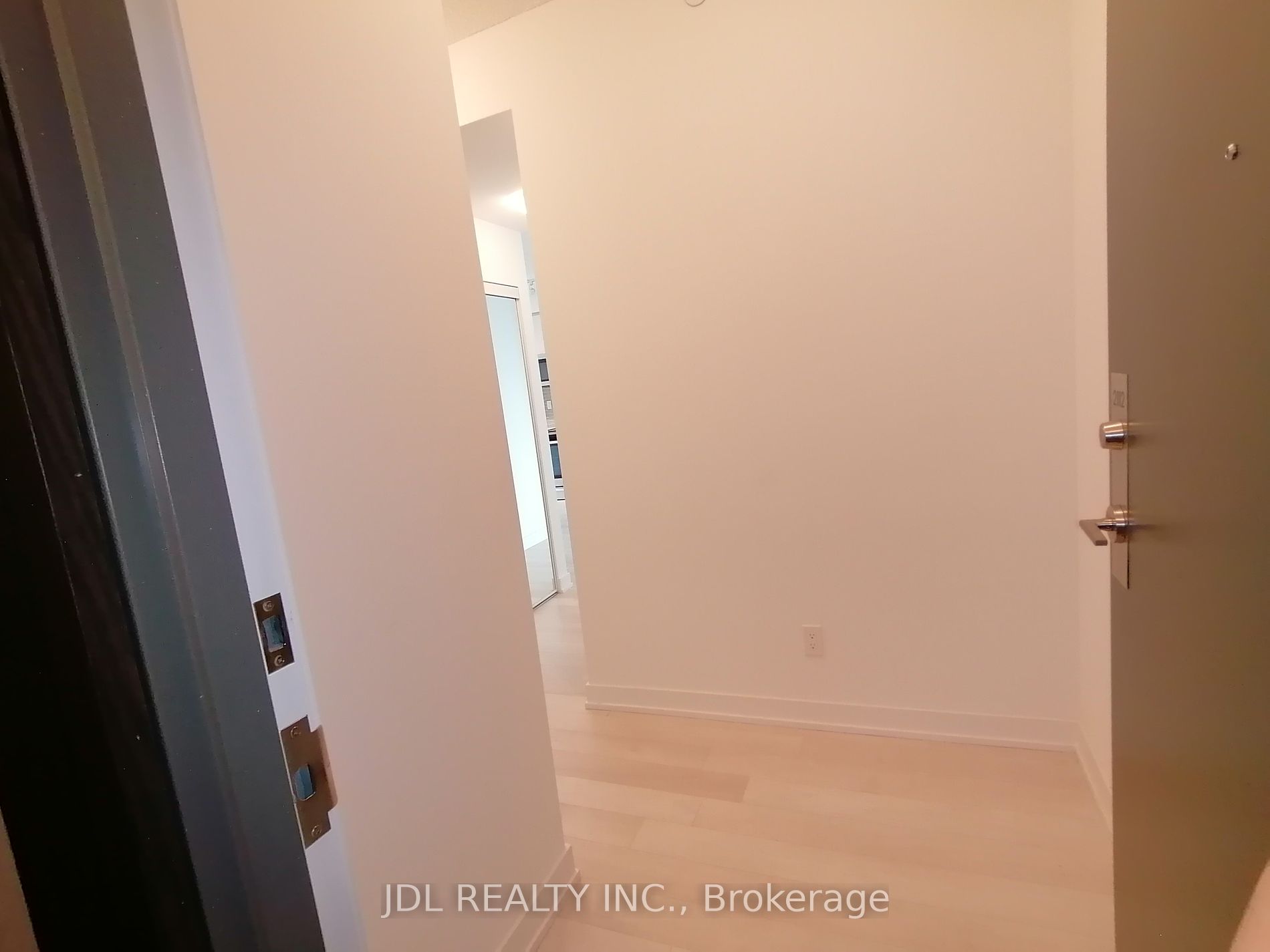 5180 YONGE Street, #2112