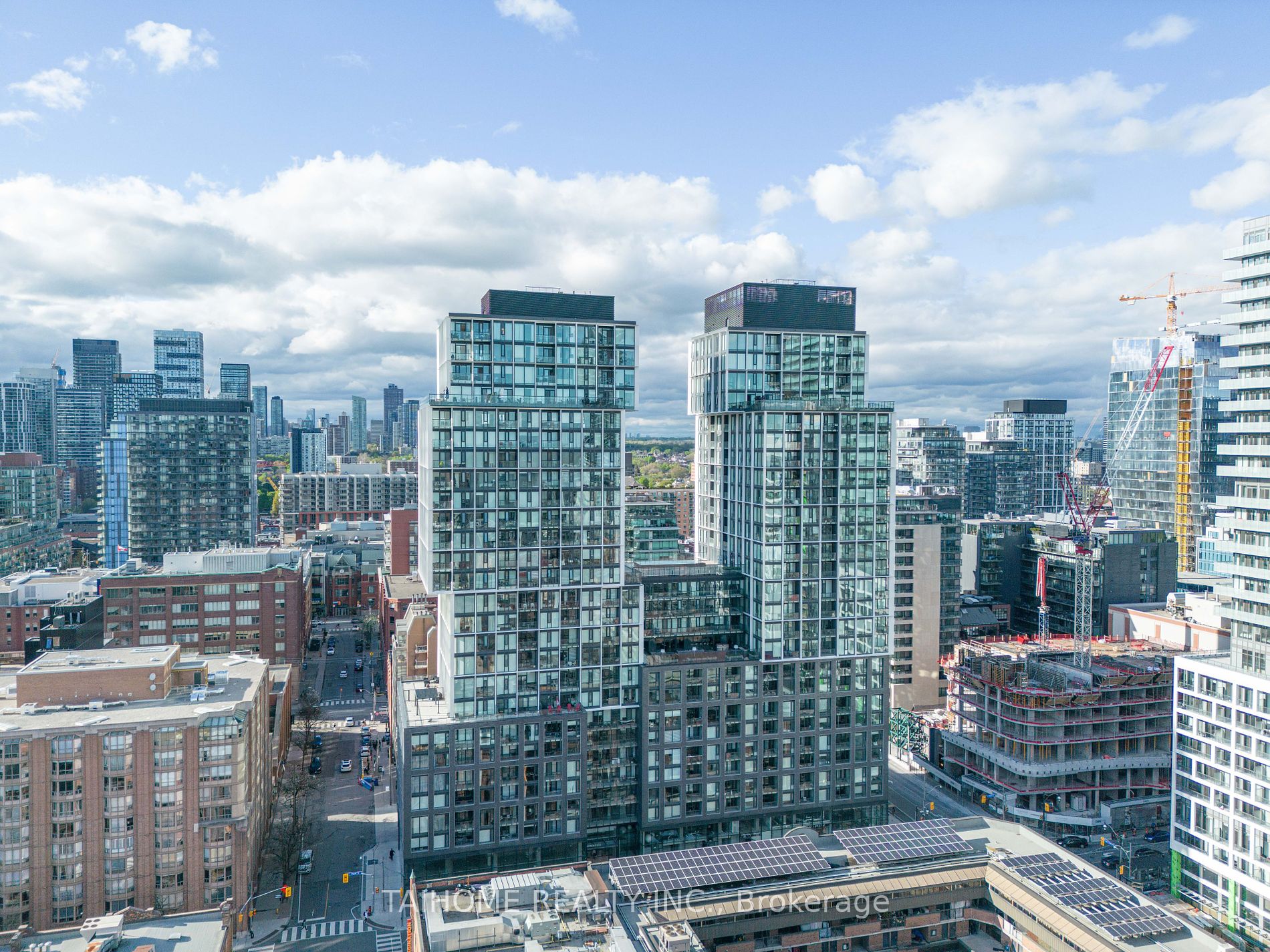 158 Front Street E #813