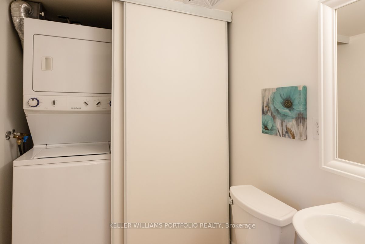 207 Wellesley Street E, #103
