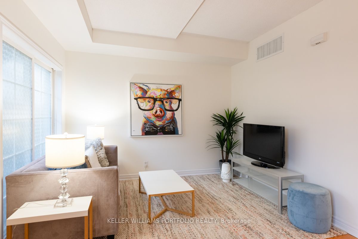207 Wellesley Street E, #103