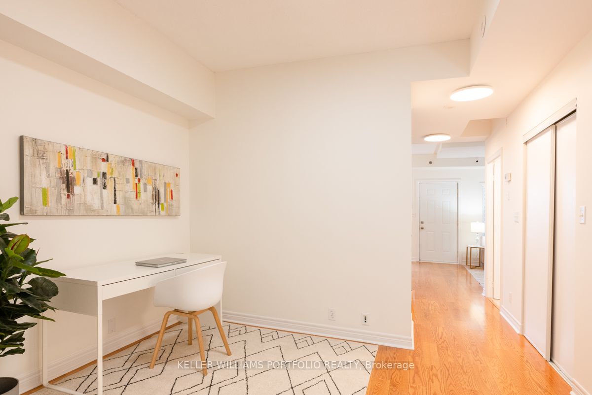207 Wellesley Street E, #103