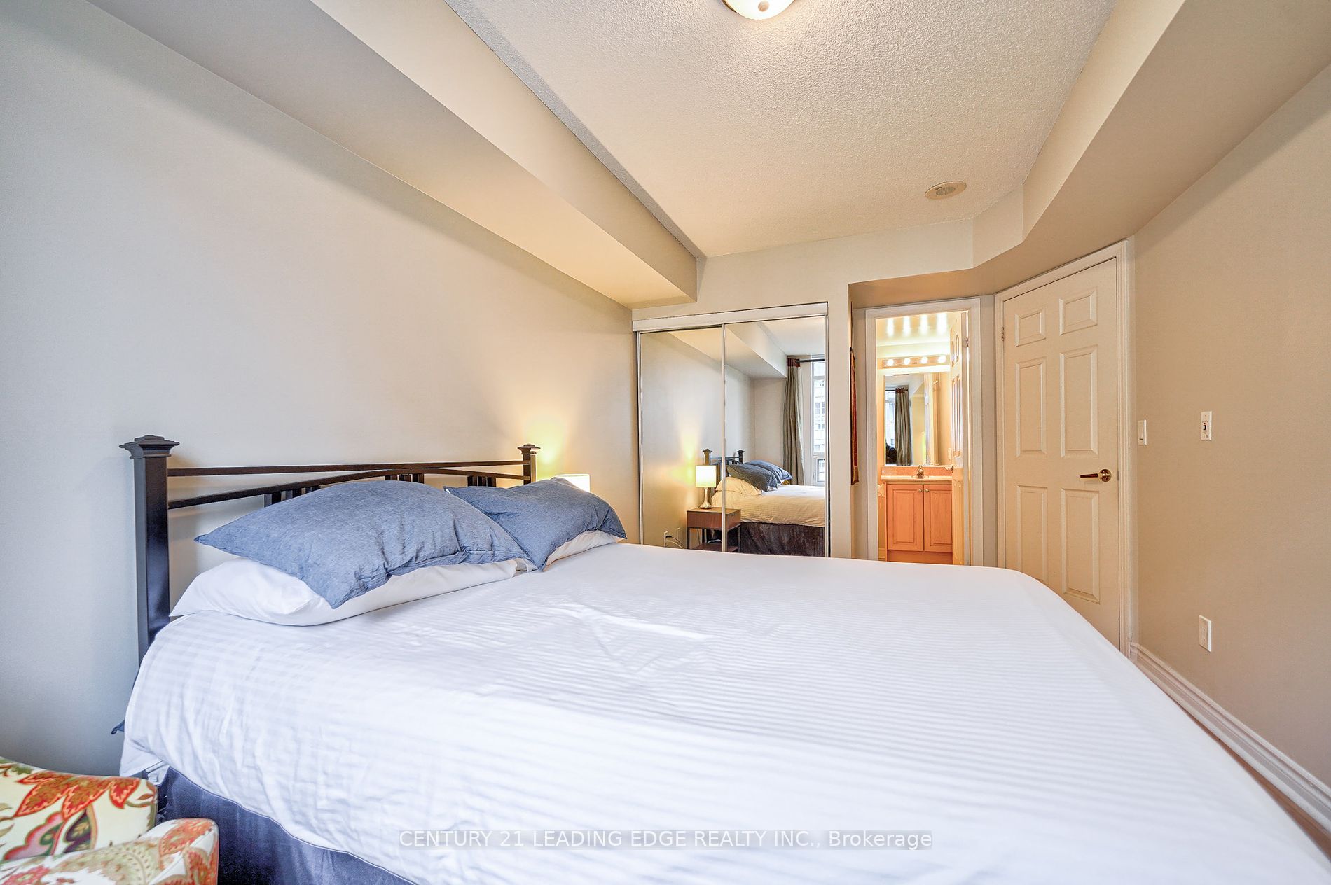 18 Kenaston Gardens, #309