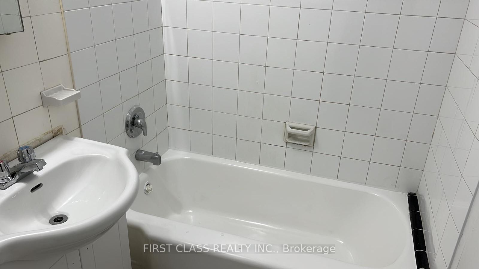 896 Eglinton Ave E, #214