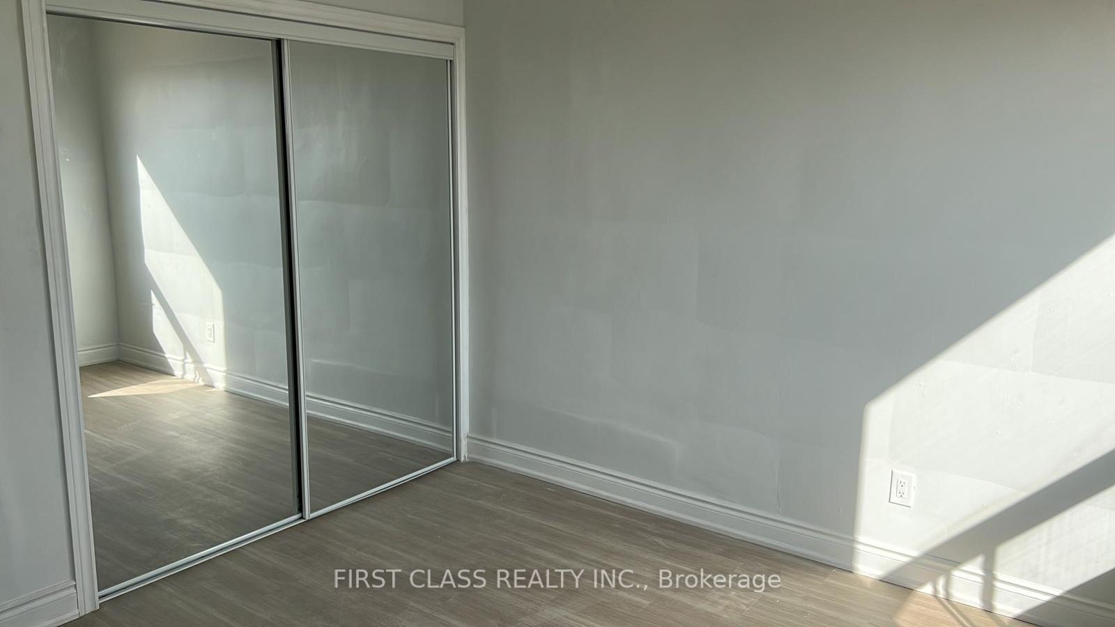 896 Eglinton Ave E, #214