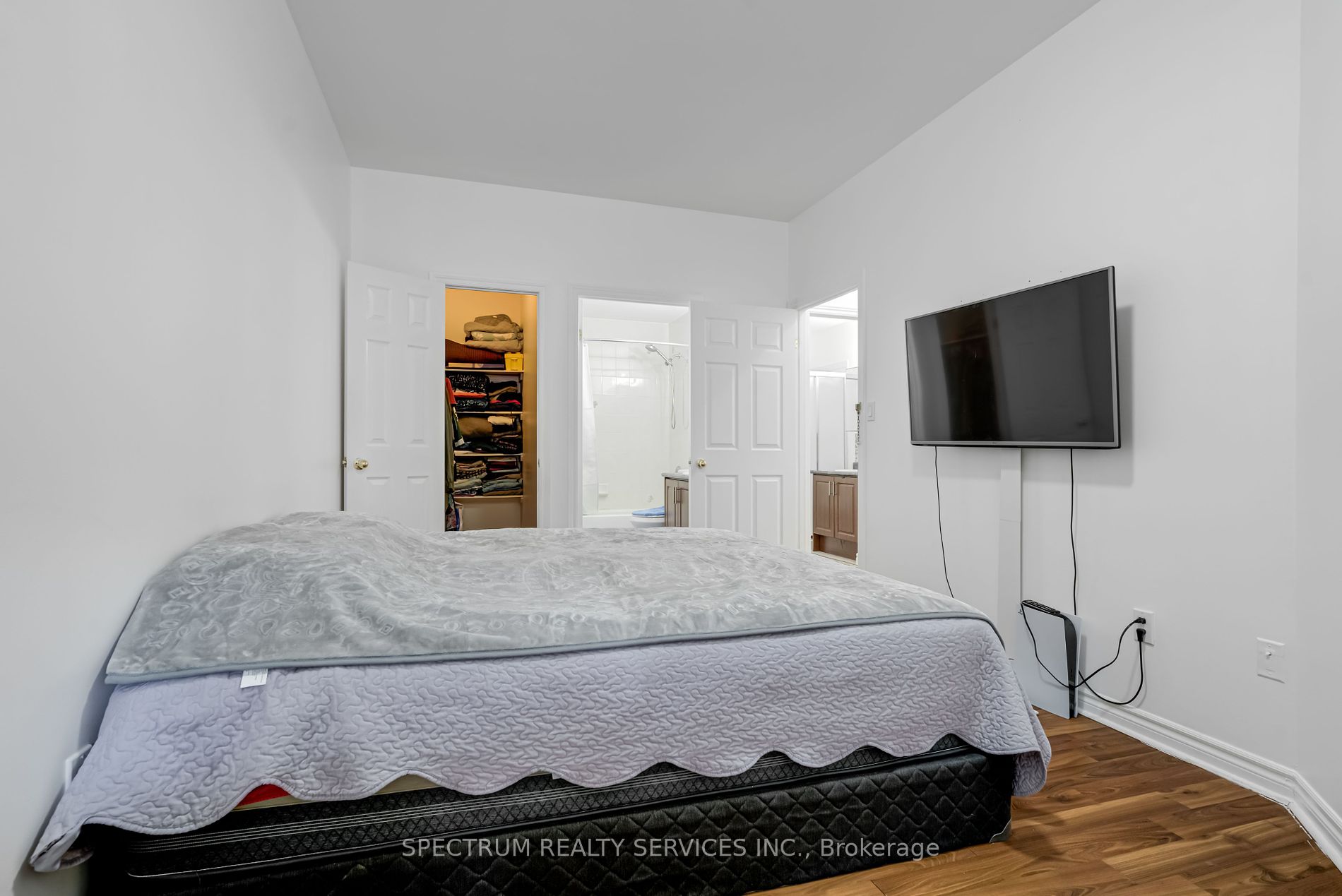 10 Gateway Blvd, #218