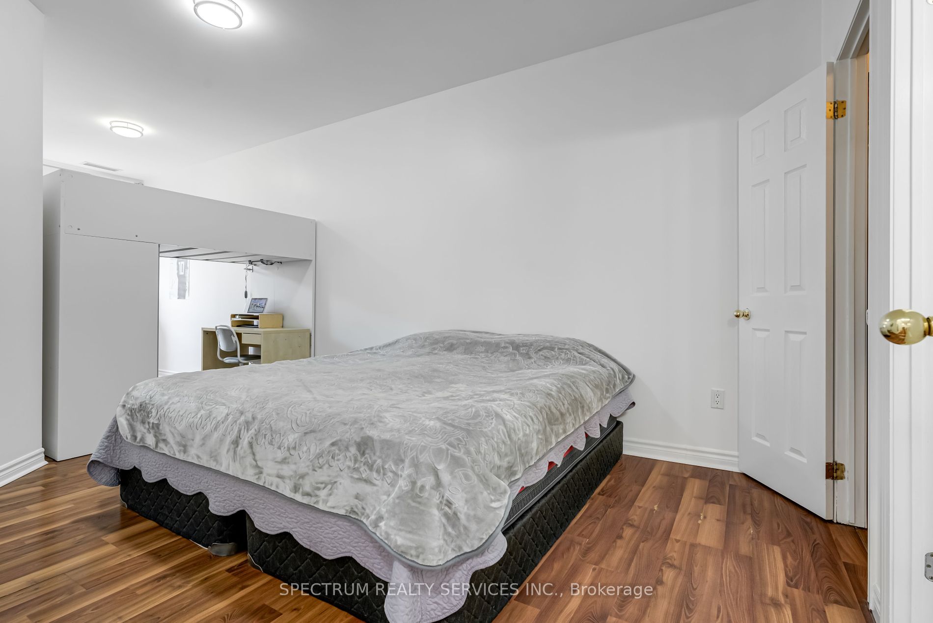 10 Gateway Blvd, #218