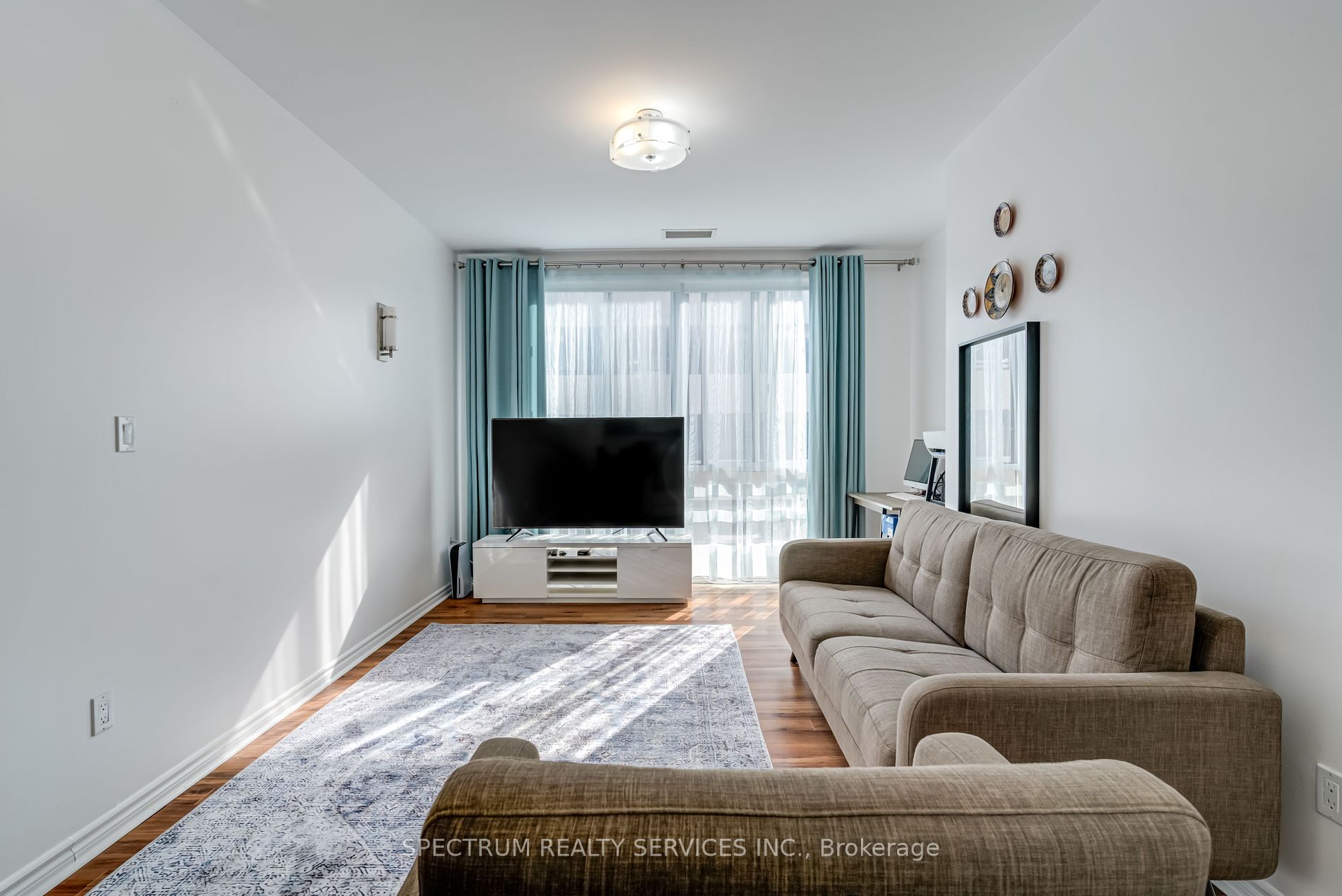 10 Gateway Blvd, #218