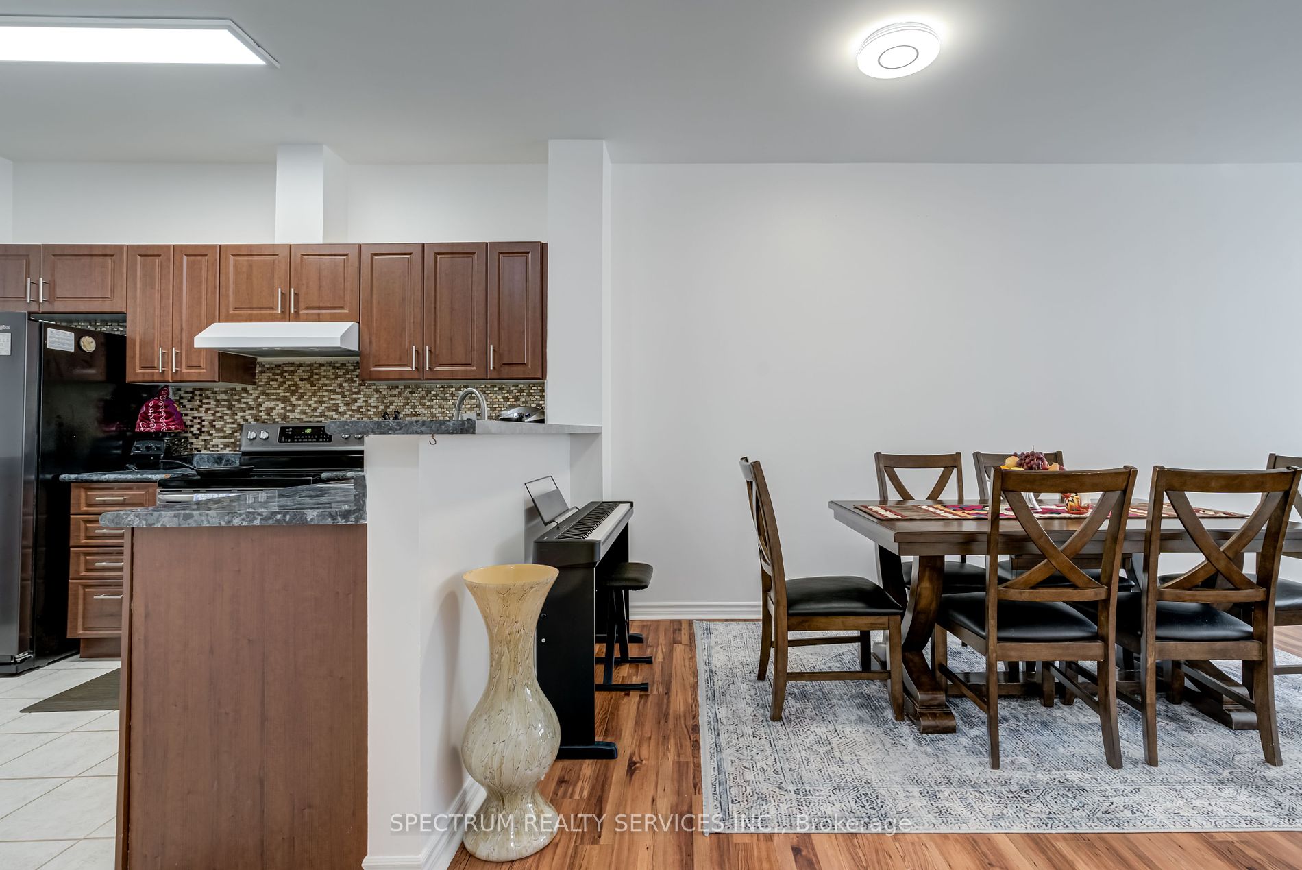 10 Gateway Blvd, #218