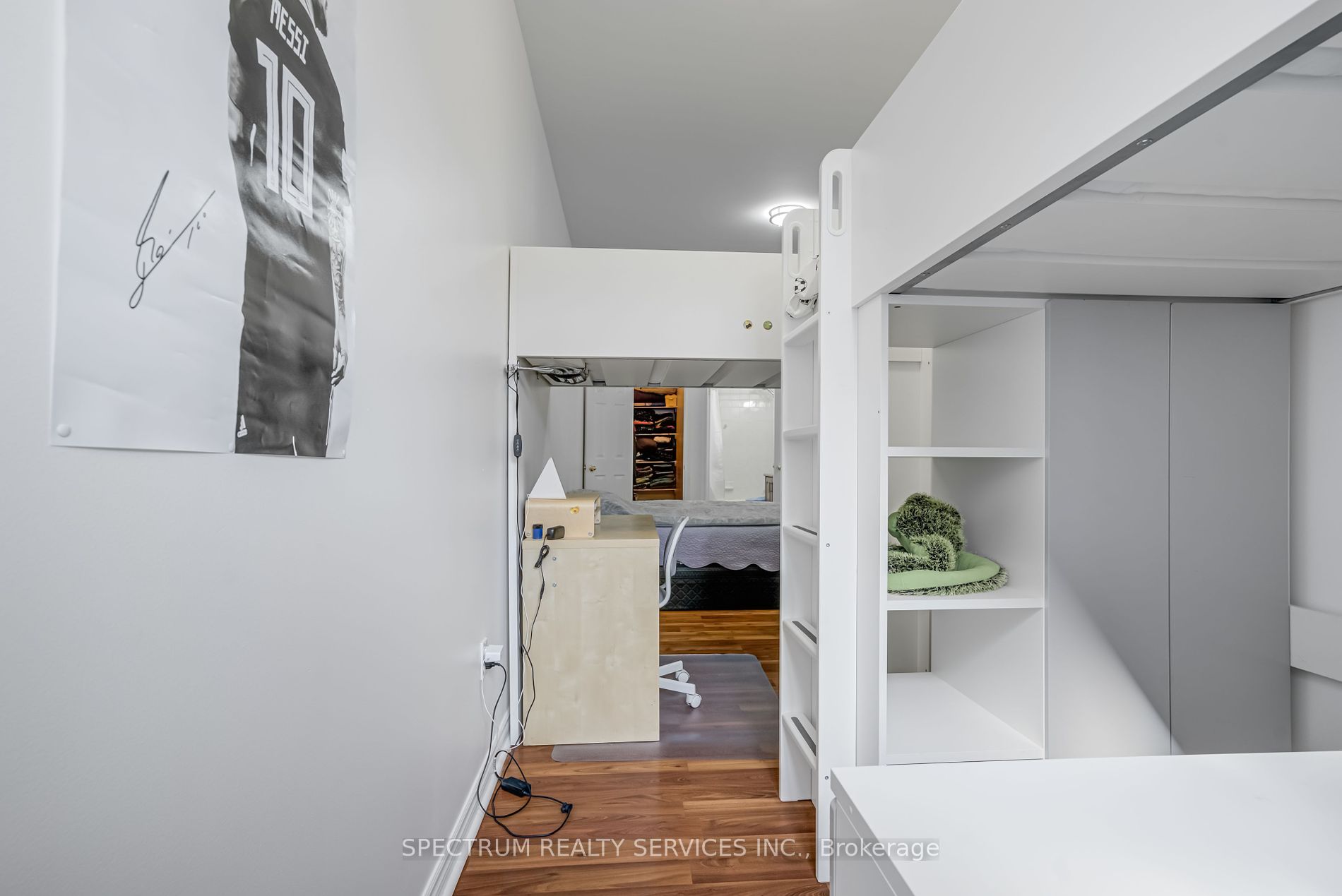 10 Gateway Blvd, #218