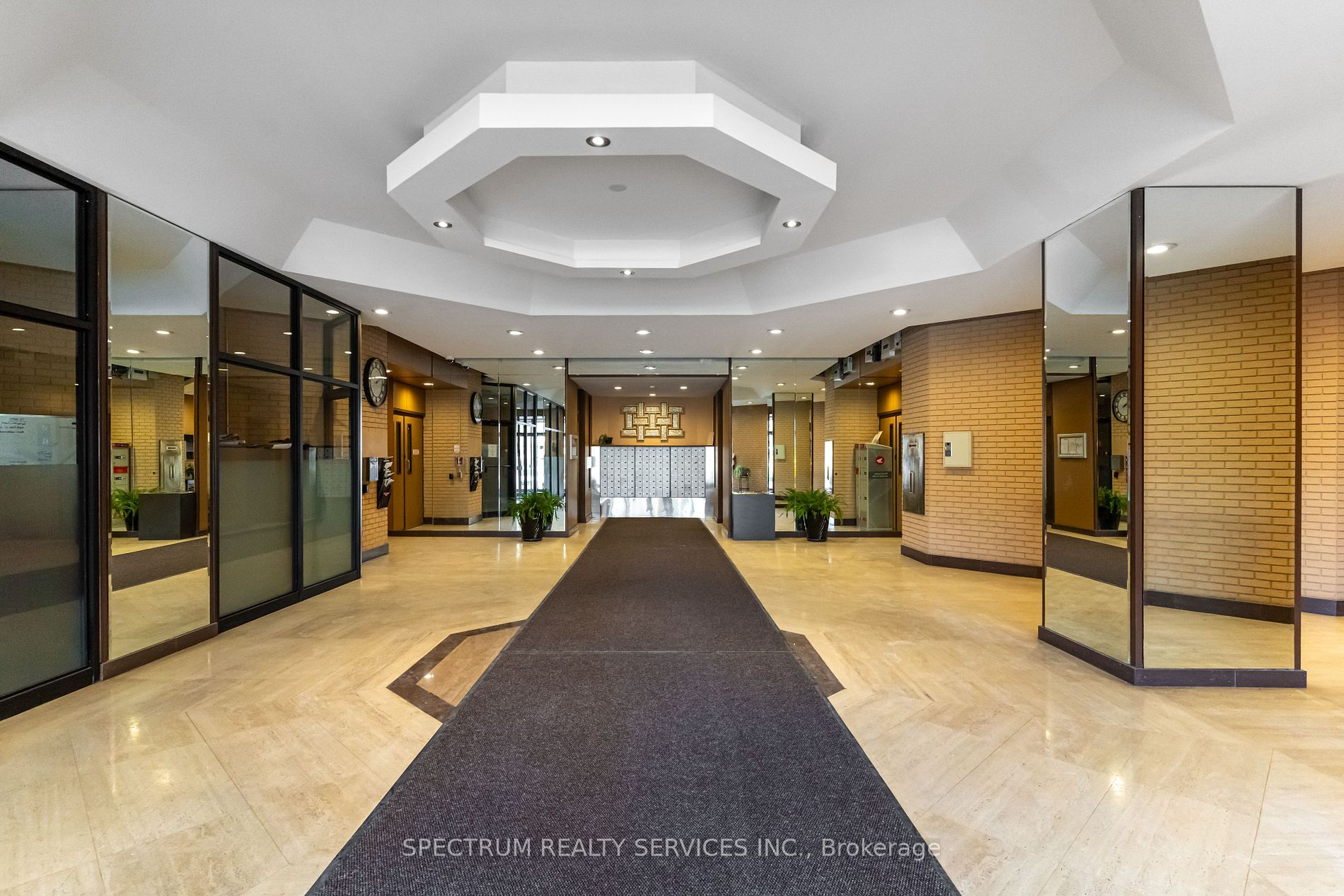 10 Gateway Blvd, #218