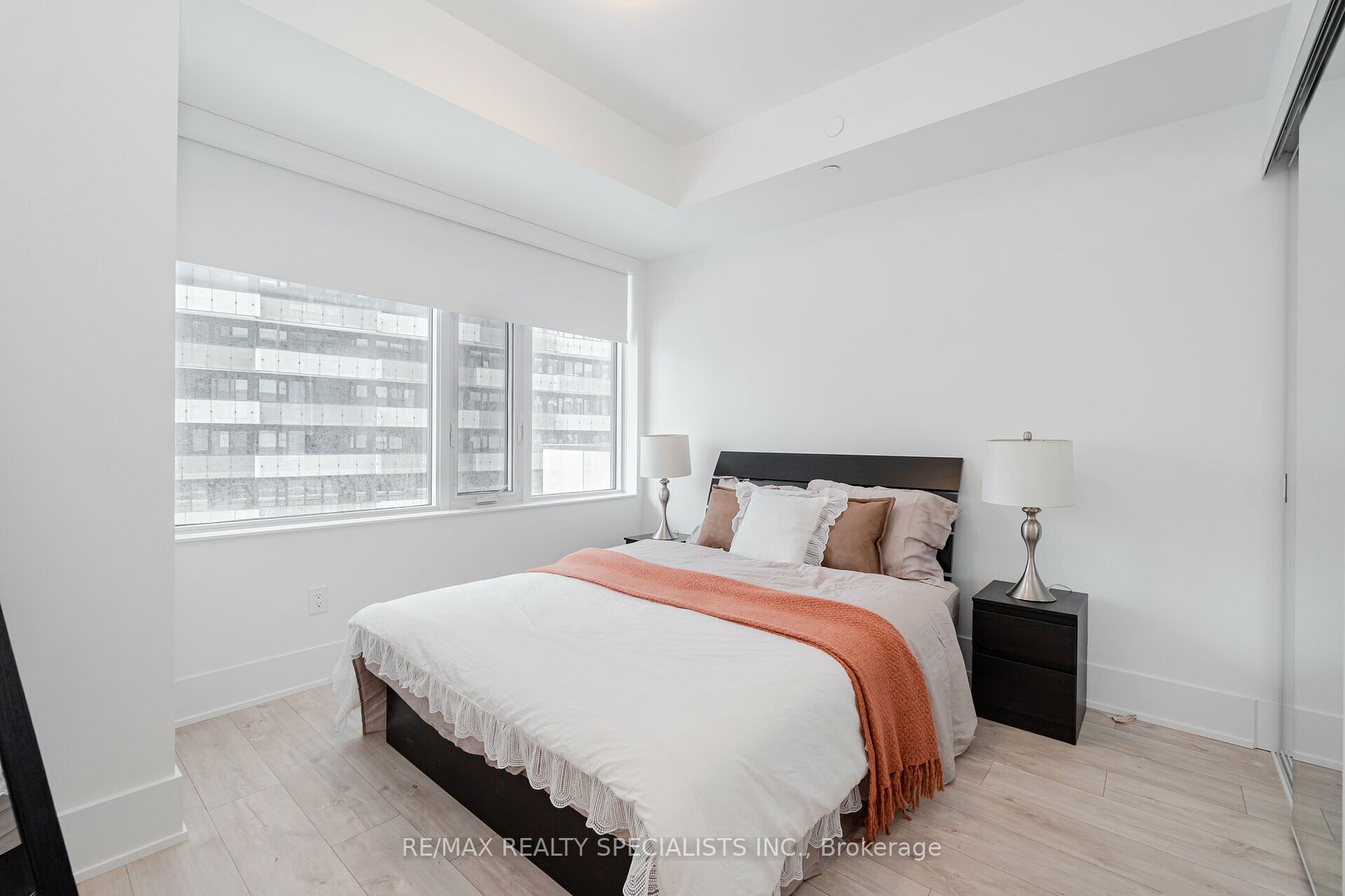 470 FRONT Street W #815