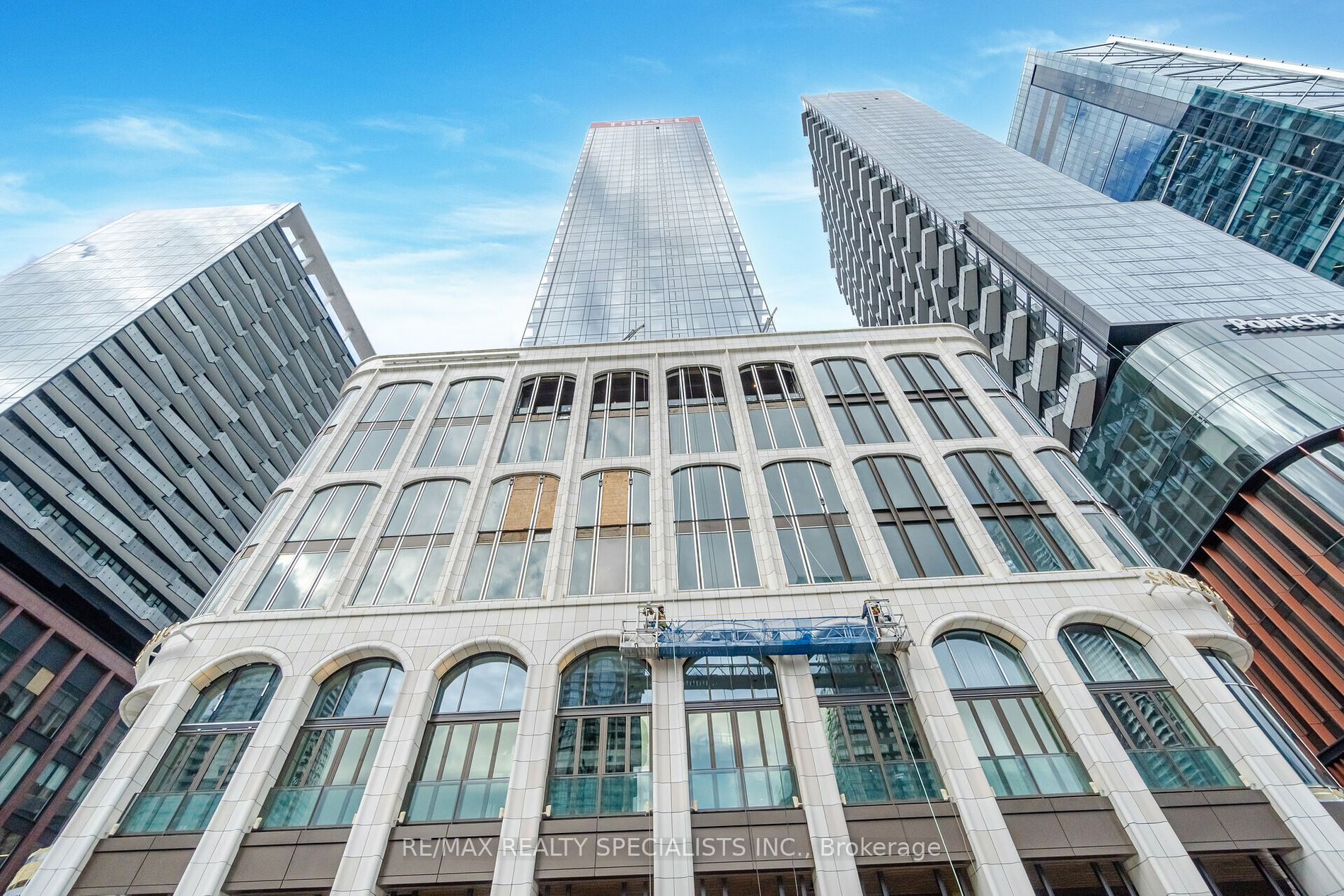 470 FRONT Street W #815
