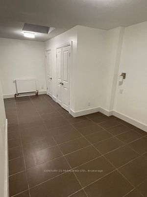 213 Queen Street E, #6