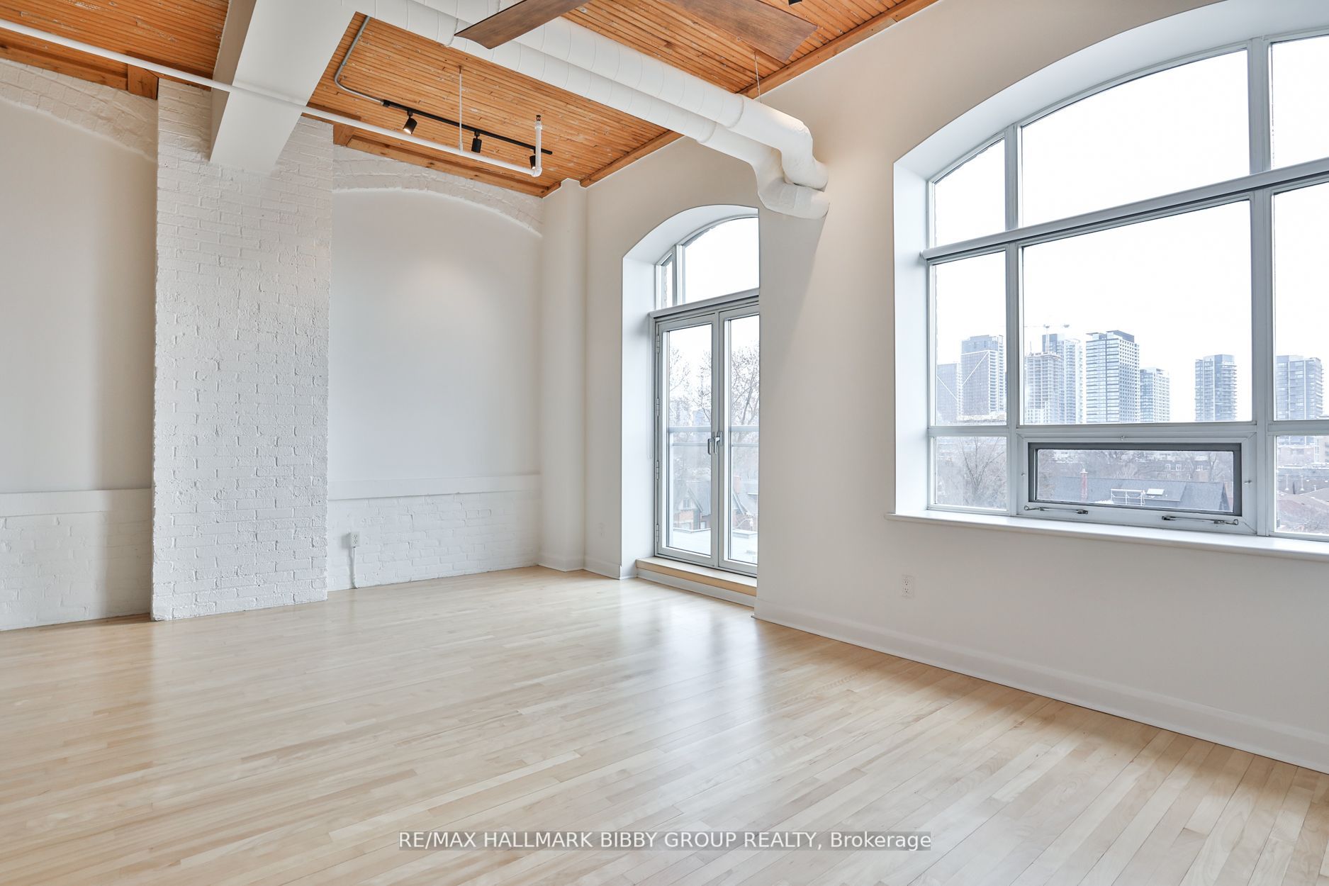 993 Queen Street W, #409