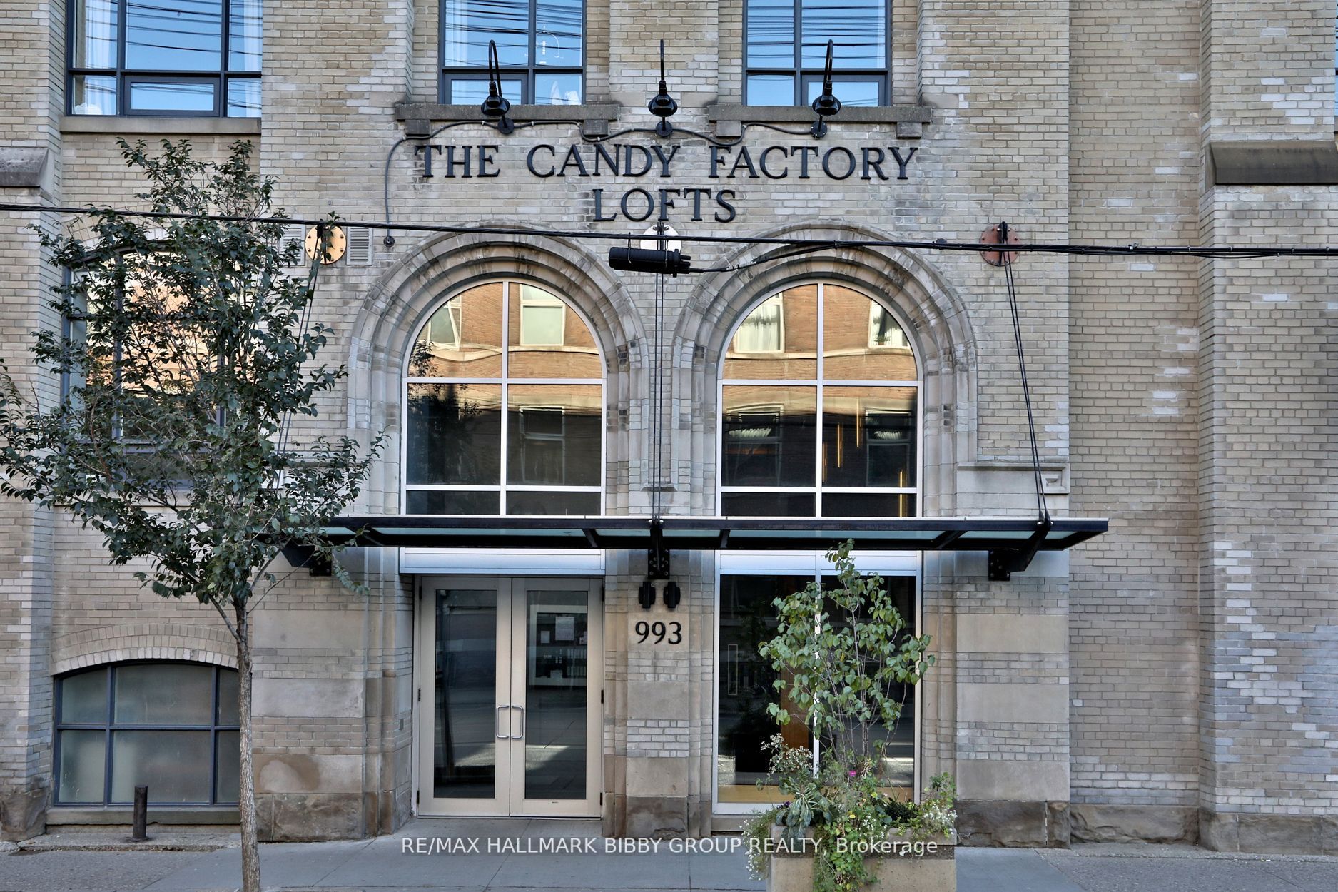 993 Queen Street W, #409