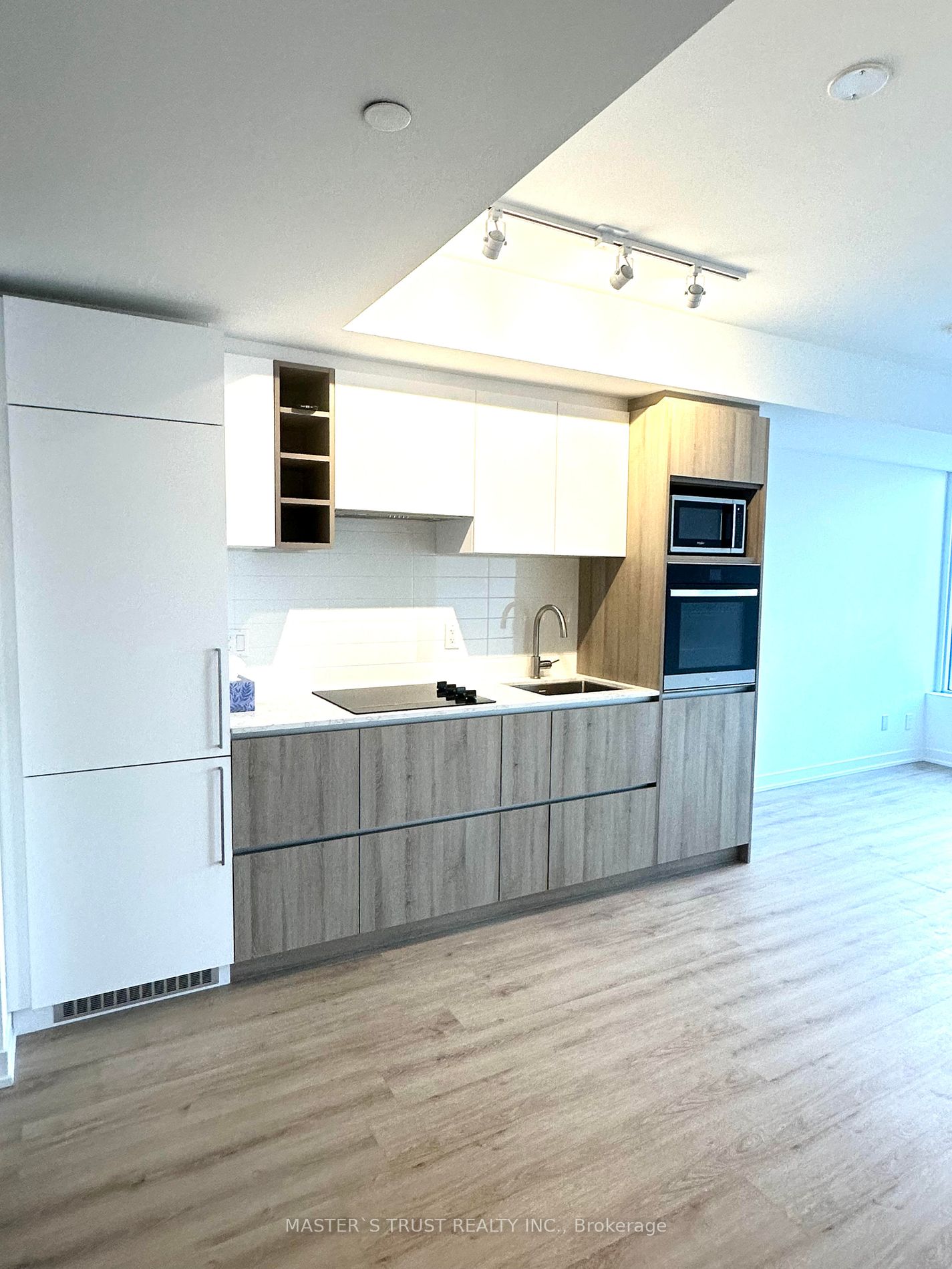 319 Jarvis Street, #807