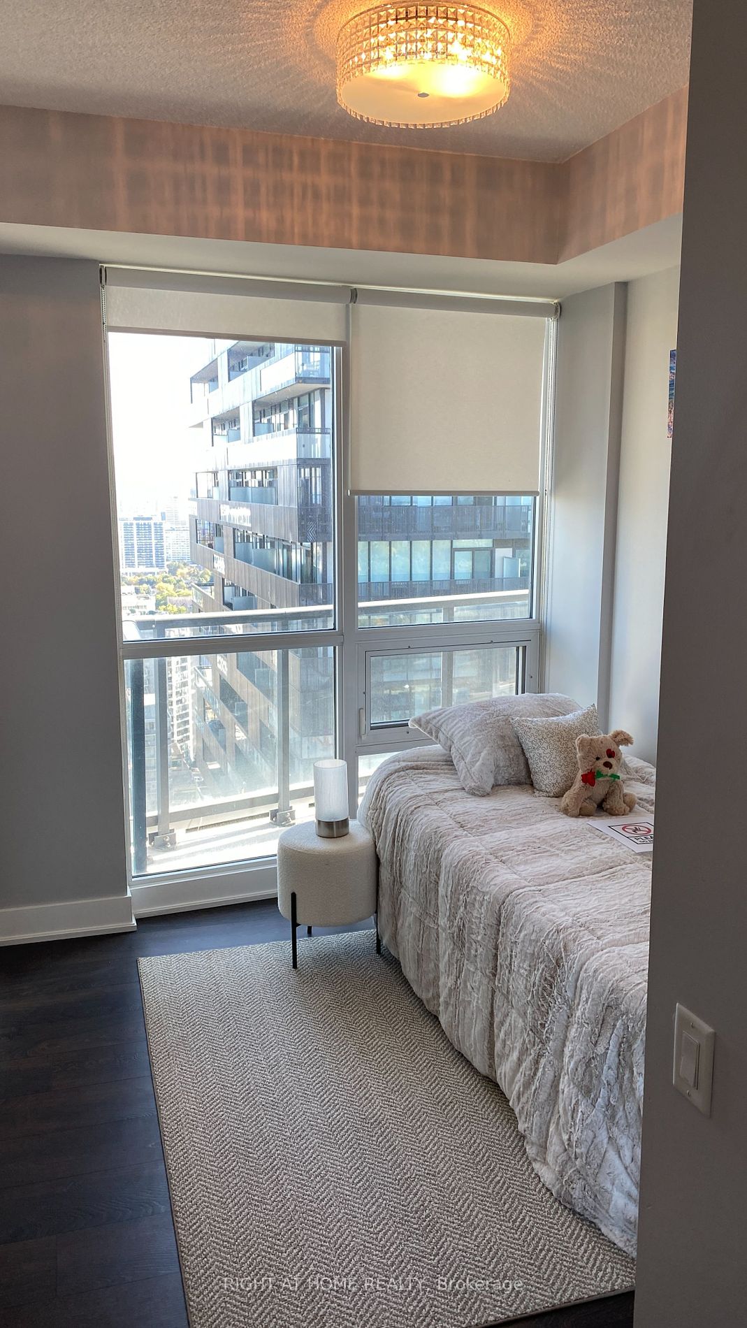 30 Roehampton Ave, #3002
