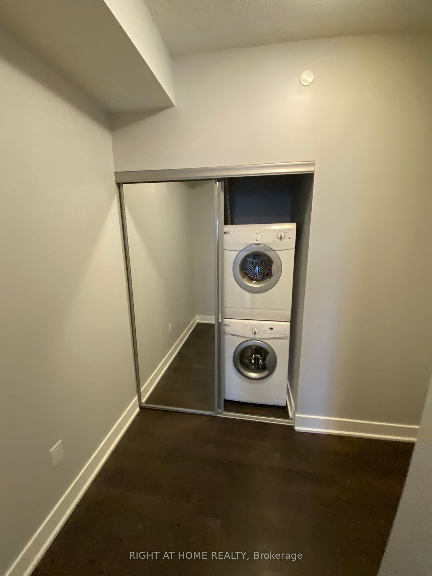 30 Roehampton Ave, #3002