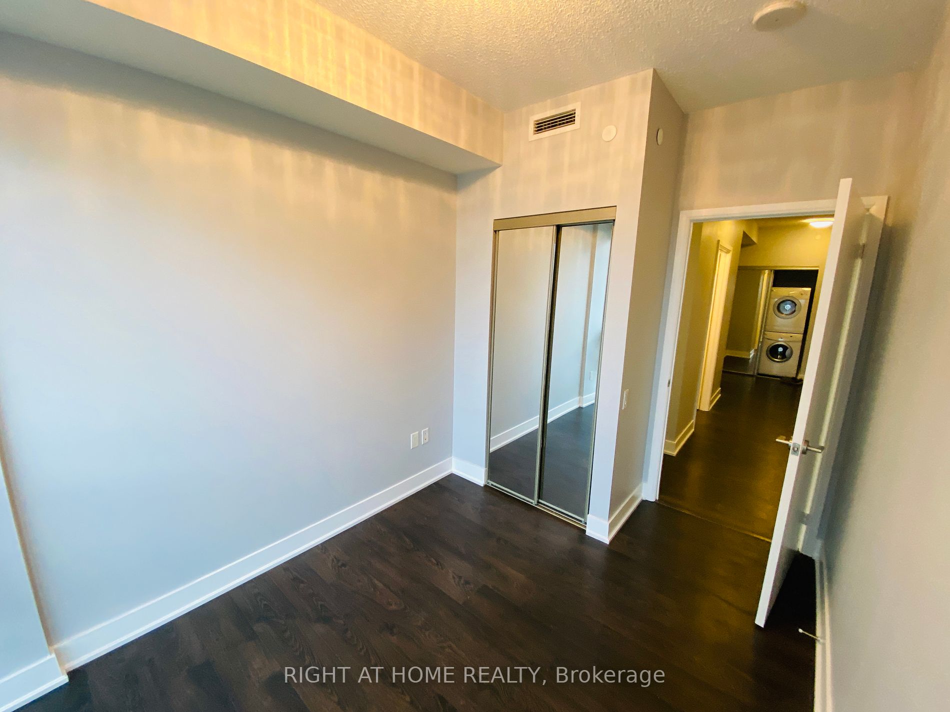 30 Roehampton Ave, #3002