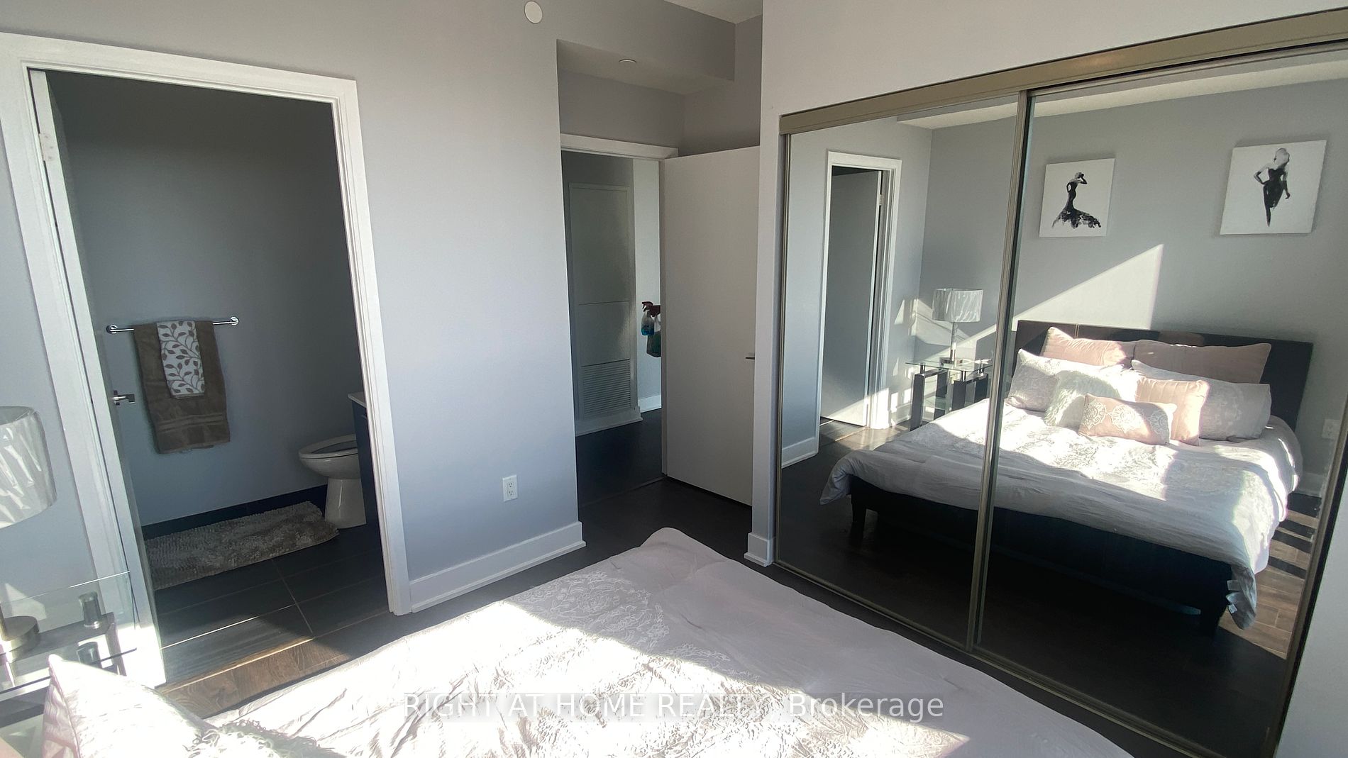 30 Roehampton Ave, #3002