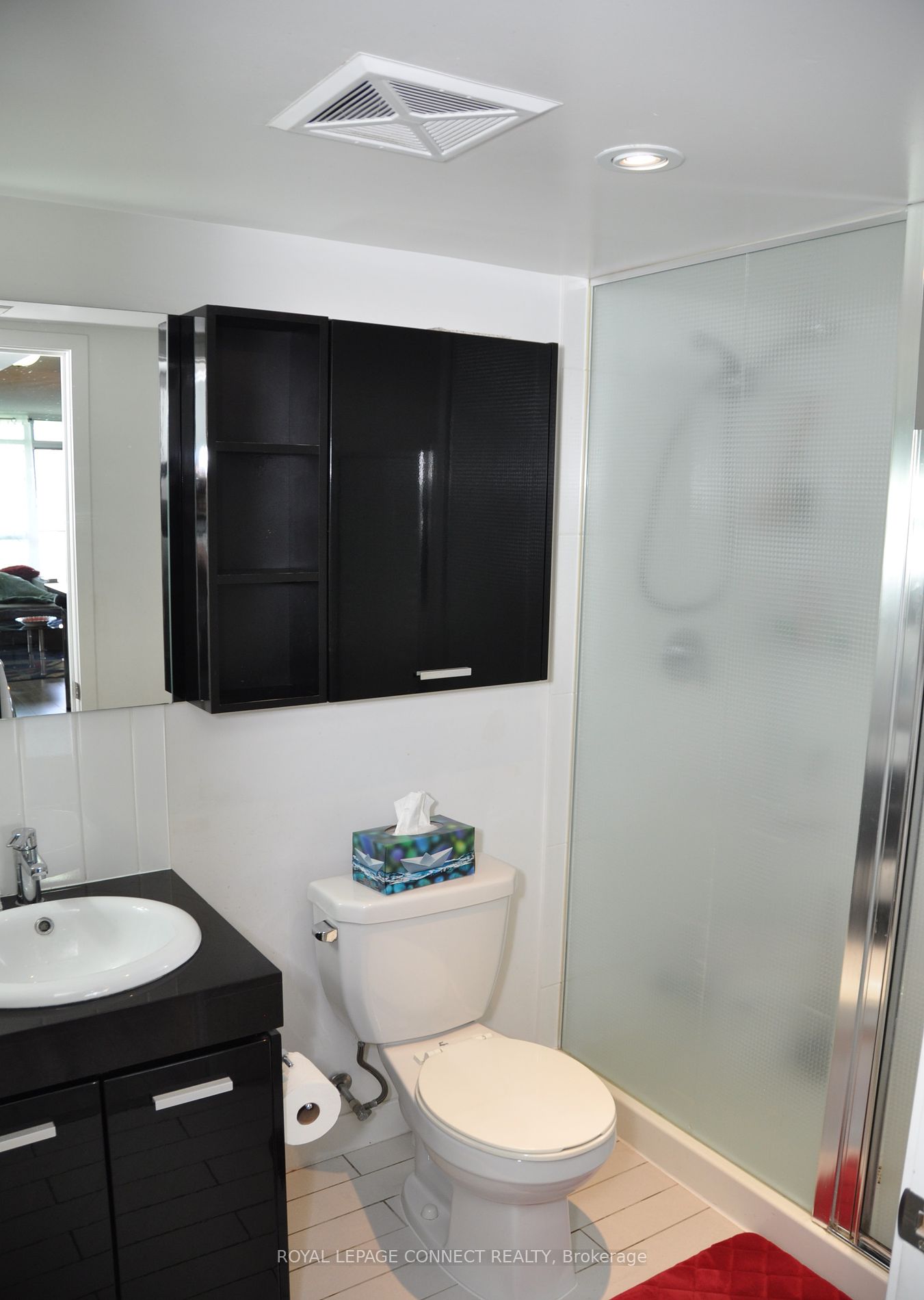 33 Singer Court, #711