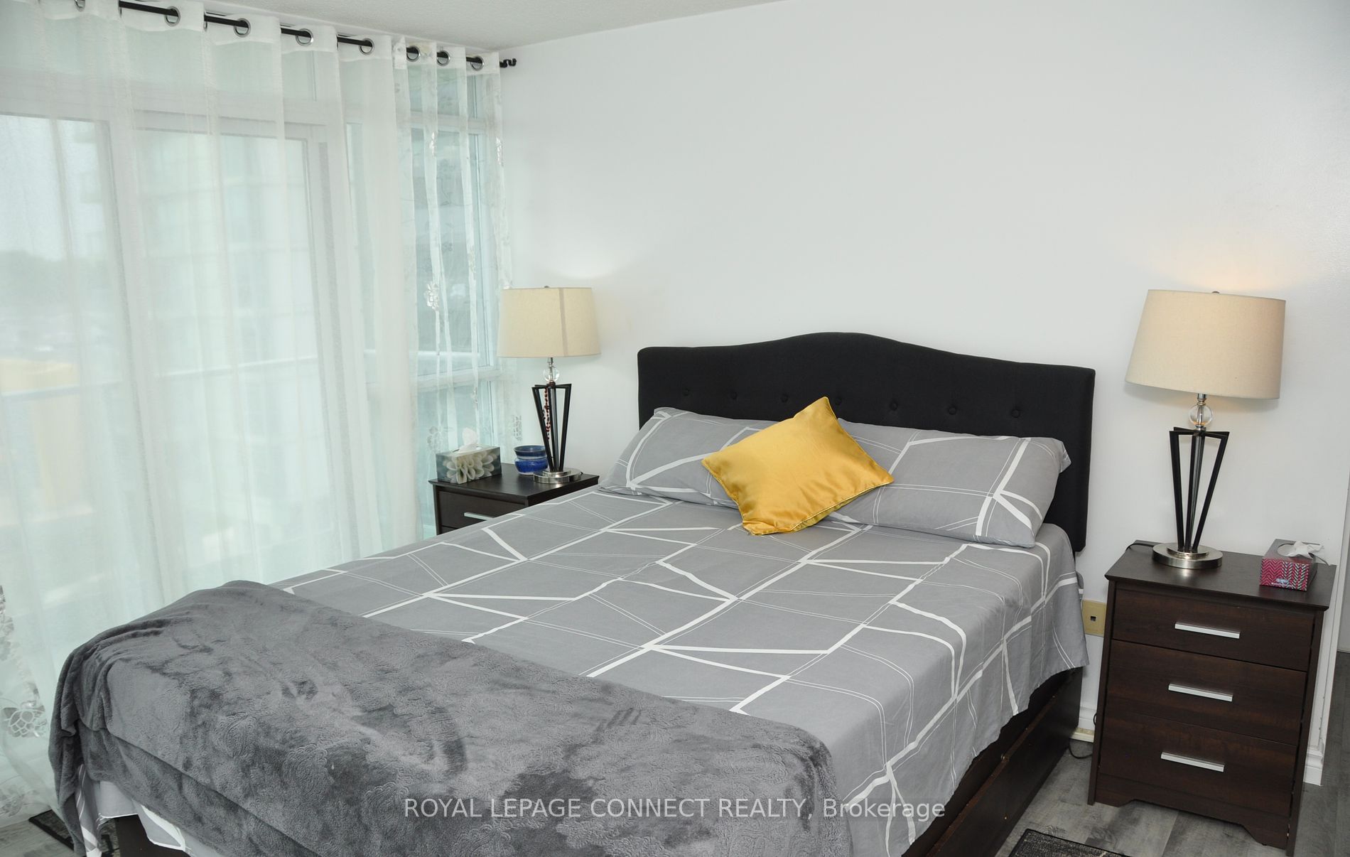 33 Singer Court, #711