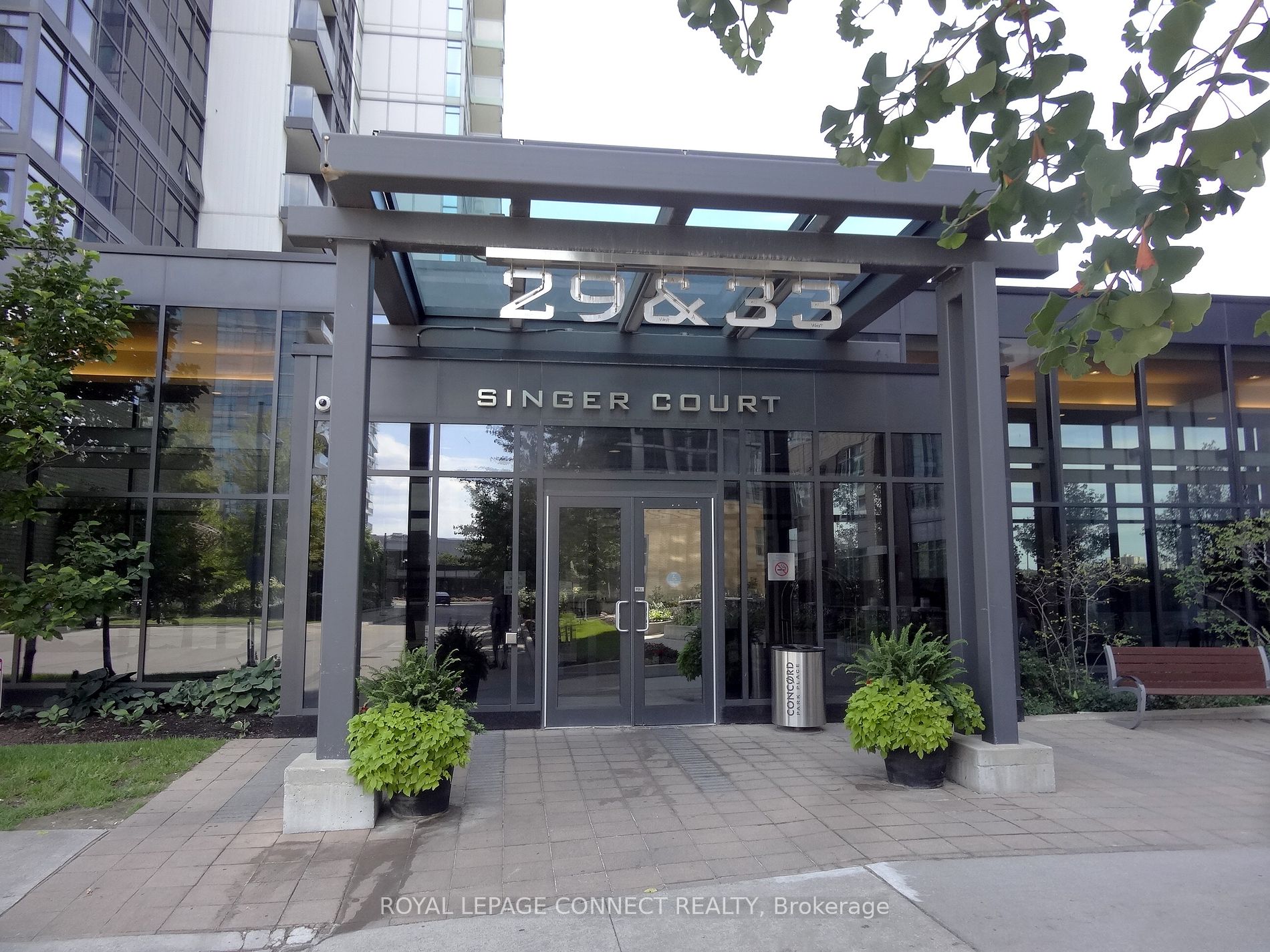 33 Singer Court, #711