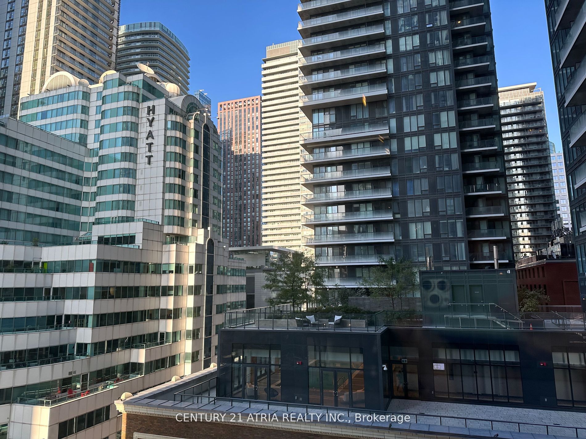 357 King Street W, #706