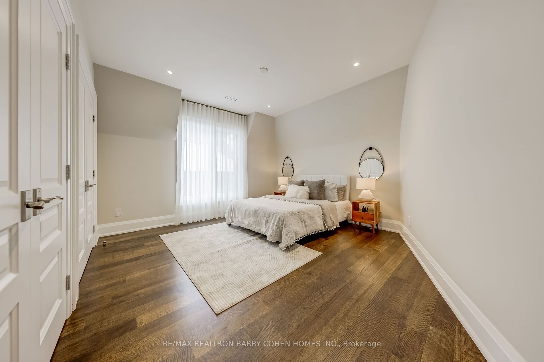 189 Old Yonge Street