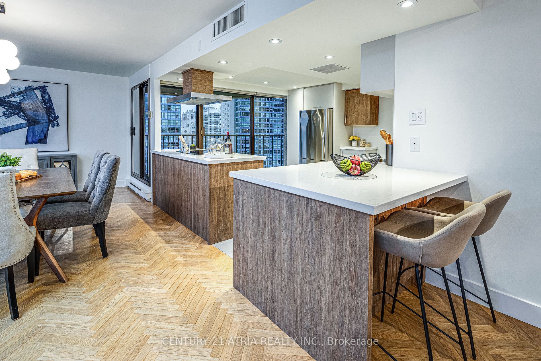65 Harbour Sq, #1401