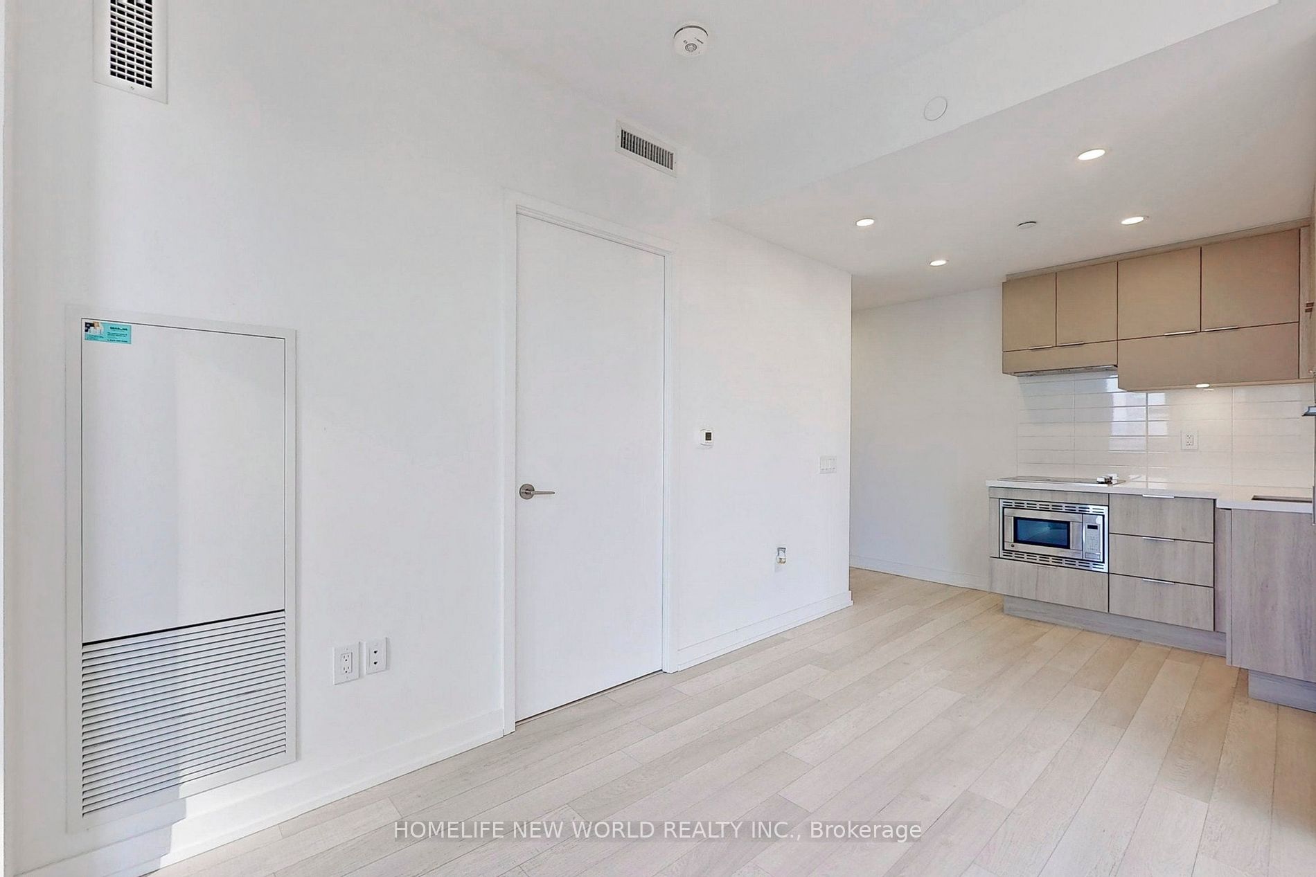 39 Roehampton Avenue, #2708